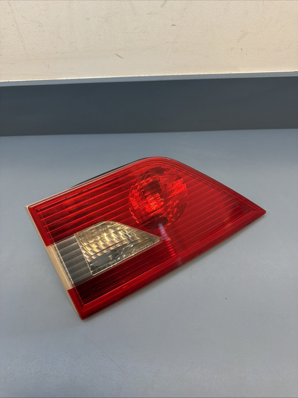 2004-2006 BMW X3 E83 LEFT Inner Taillight Tail Light OEM 3420205