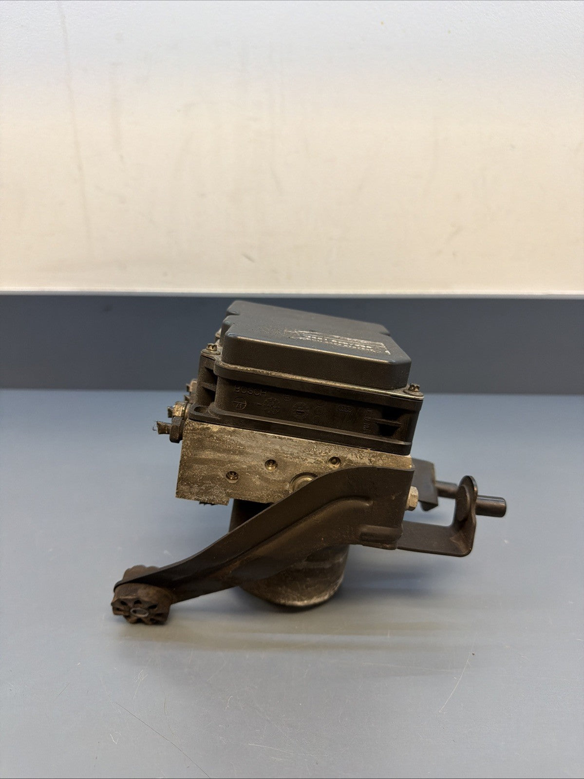 BMW 530i E60 DSC 2004-06 ABS Anti lock brake pump module 34516767235