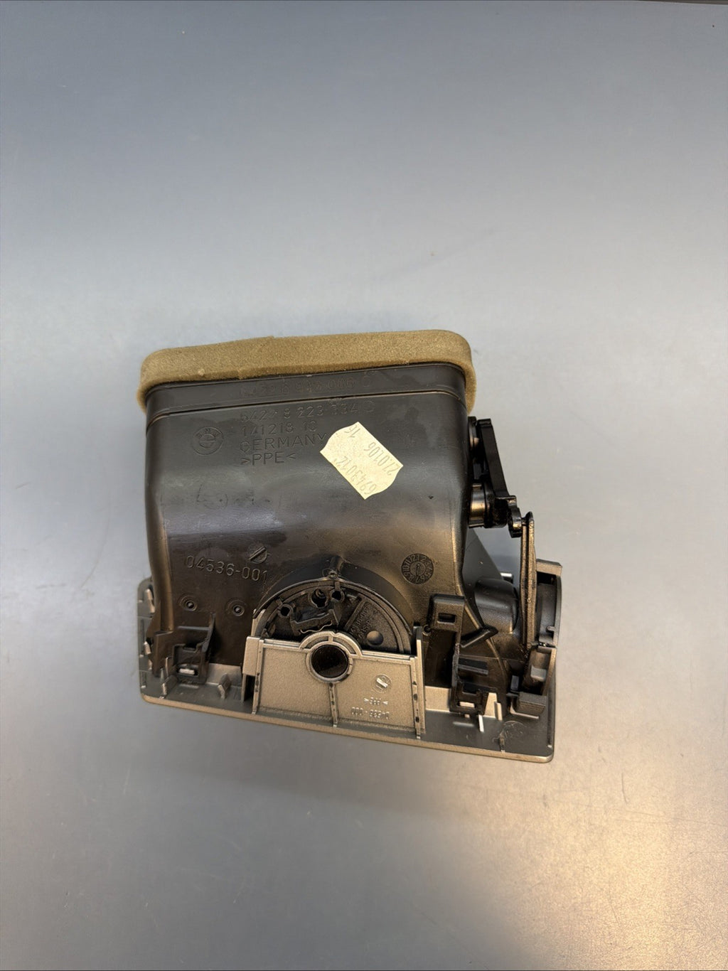 06-08 BMW 750i 750Li E65 E66 Right Passenger Dash Airvent Air Vent OEM 6943006