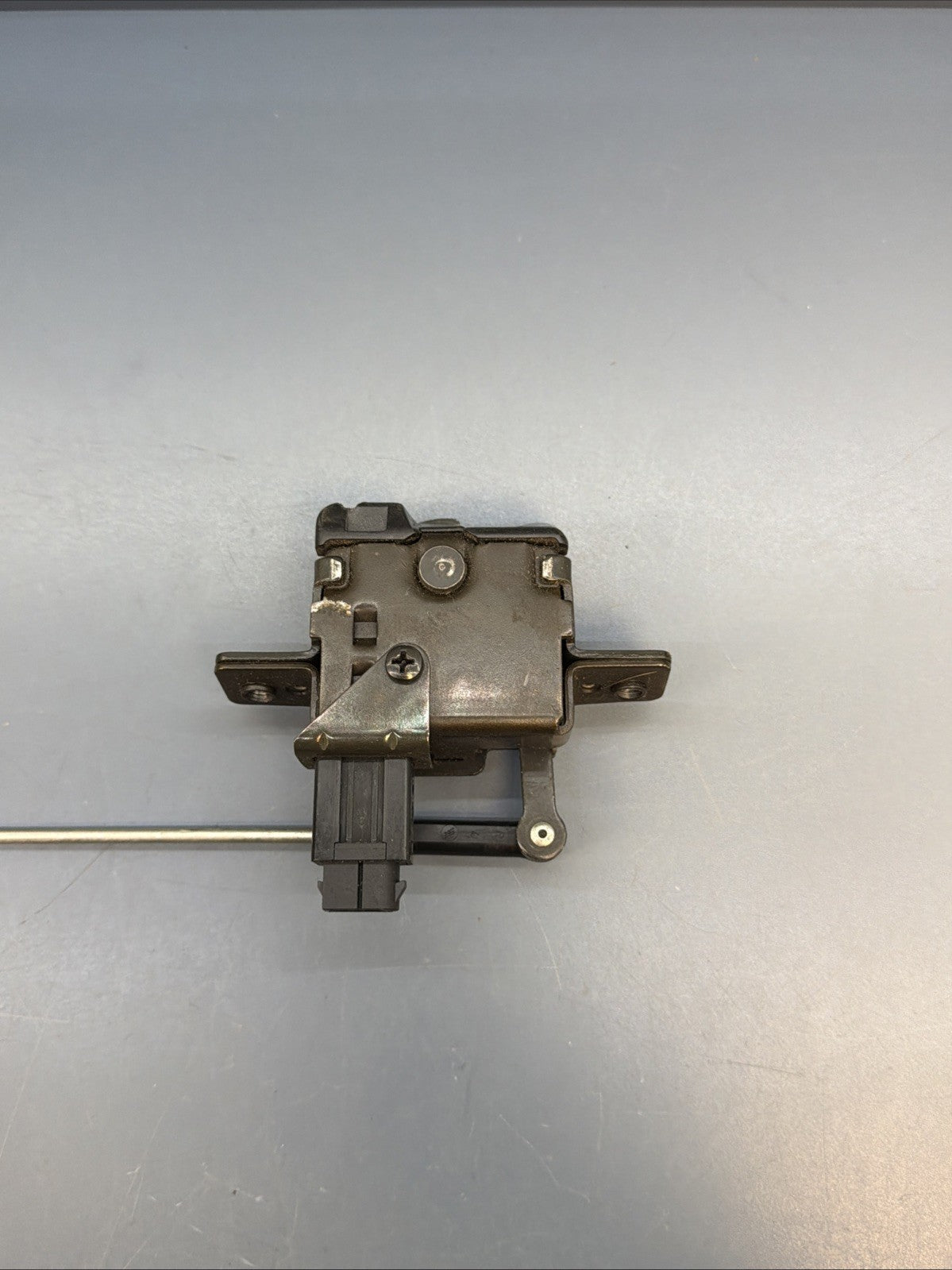 BMW E34 E36 REAR TRUNK LID LOCK LATCH ACTUATOR 19446900 OEM