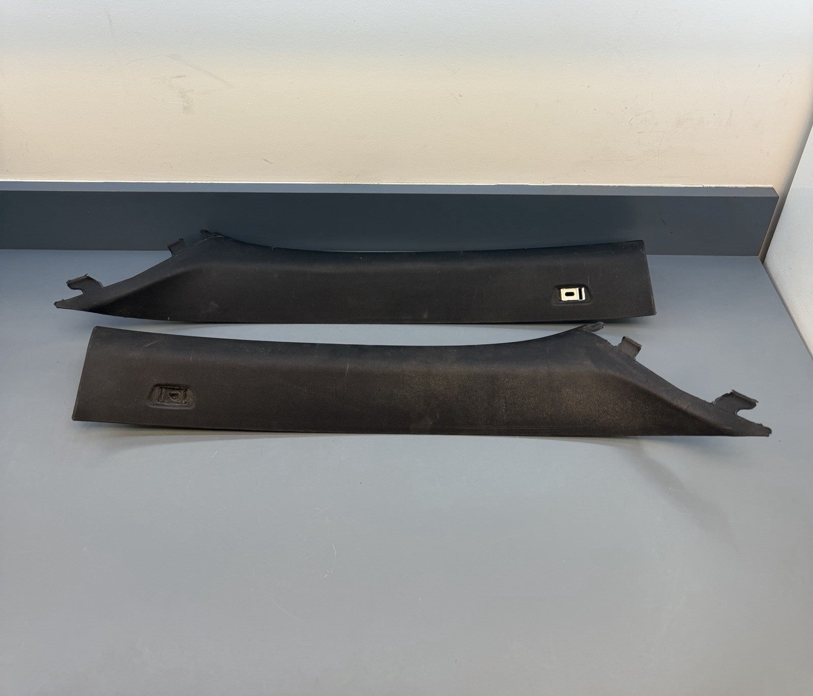 09-15 BMW F01 F02 750LI FRONT LEFT & RIGHT A-PILLAR TRIM COVER 7112735 7112736