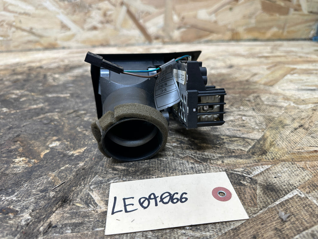 BMW 95-02 E36/7 Z3 BLACK LEFT DASH AIR VENT BROKEN KNOB OEM 8397715