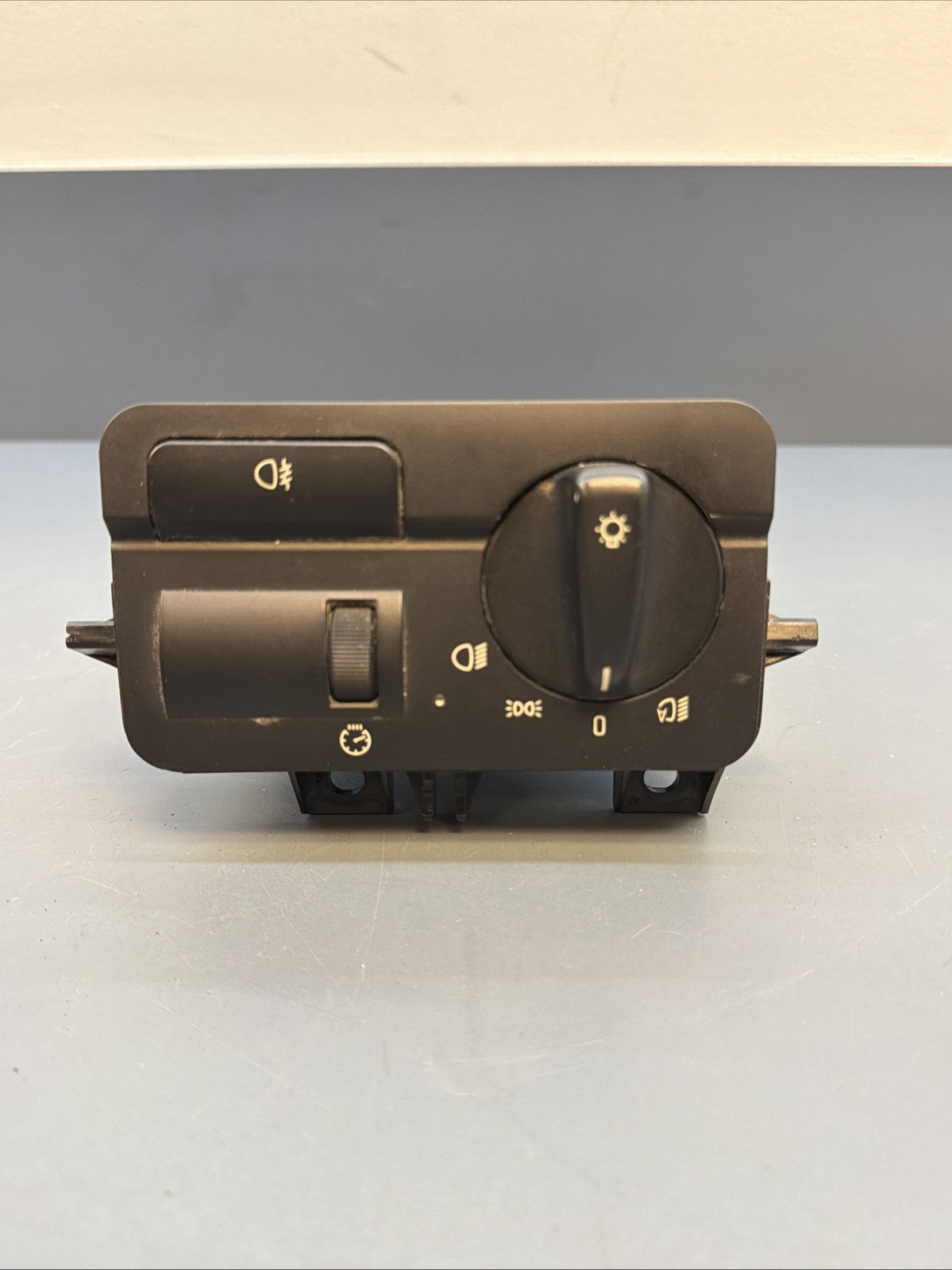 BMW E46 M3 325 LCM HEADLIGHTS AUTOMATIC LIGHT SWITCH CONTROL LCM 6923493
