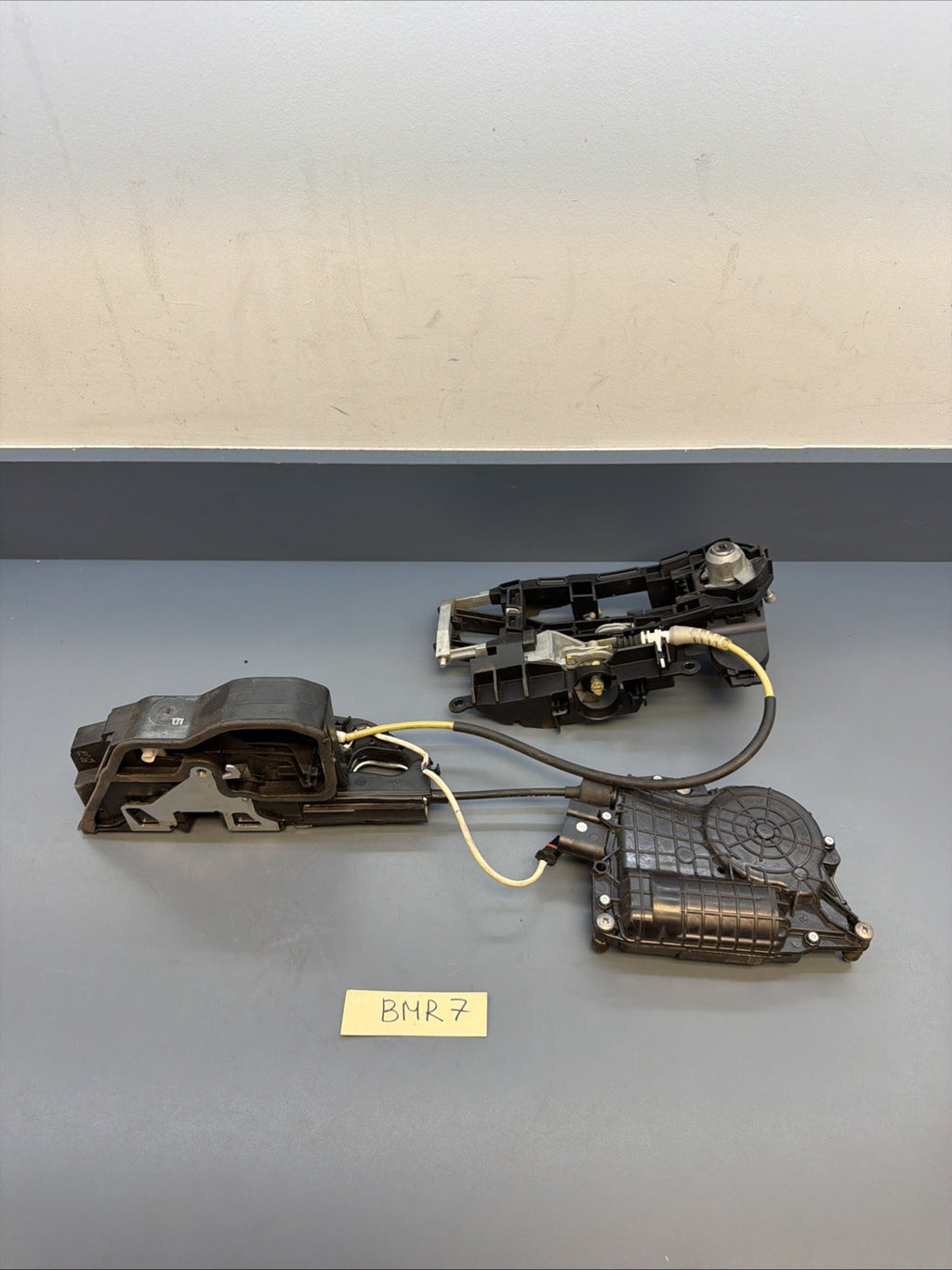 BMW F10 550I 535I M5 (11-16) OEM FRONT LEFT DRIVER DOOR LOCK SOFT CLOSE 7185689