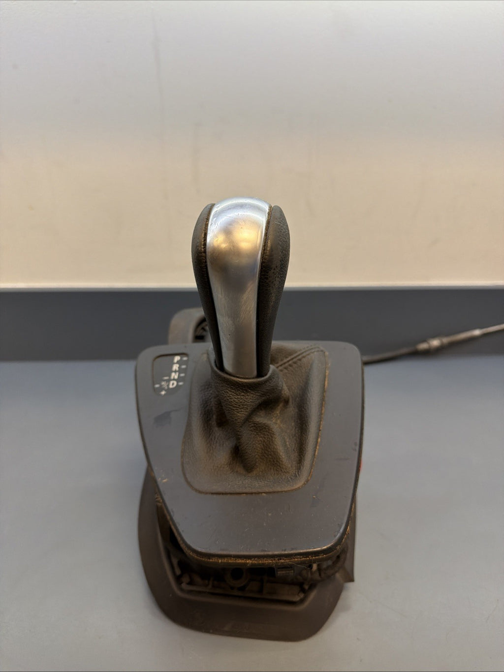 06-11 BMW E90 E91 E92 E93 AUTOMATIC TRANSMISSION GEAR SELECTOR SHIFTER 7548037