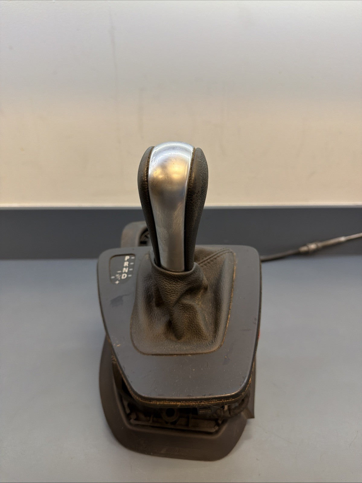 06-11 BMW E90 E91 E92 E93 AUTOMATIC TRANSMISSION GEAR SELECTOR SHIFTER 7548037