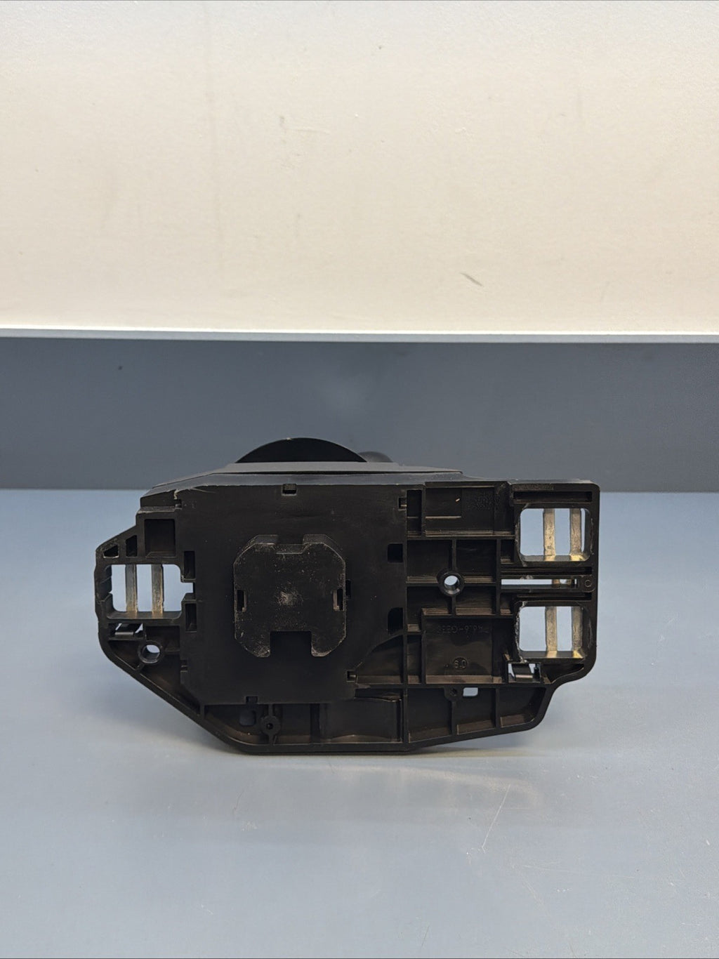 2008-2010 BMW 5-series E60 E63 E64 AT Floor Gear Shift Shifter 9213651 7589209