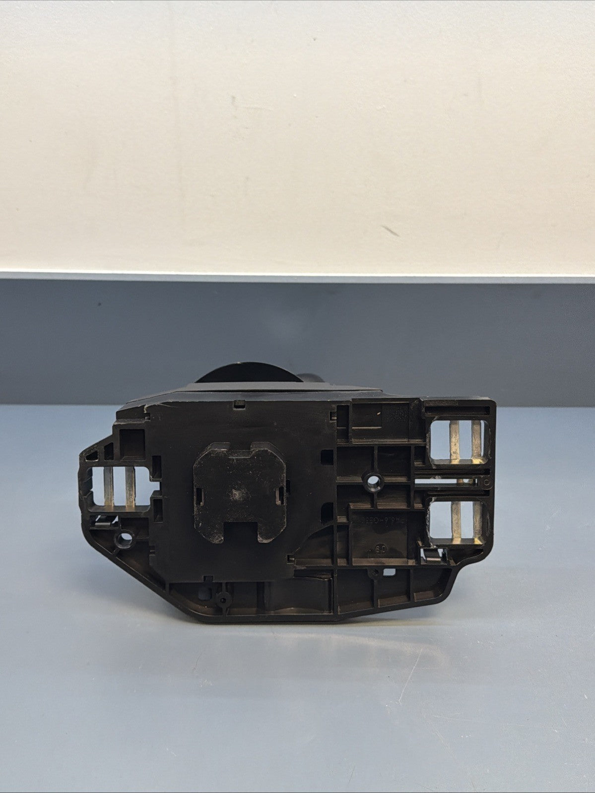 2008-2010 BMW 5-series E60 E63 E64 AT Floor Gear Shift Shifter 9213651 7589209