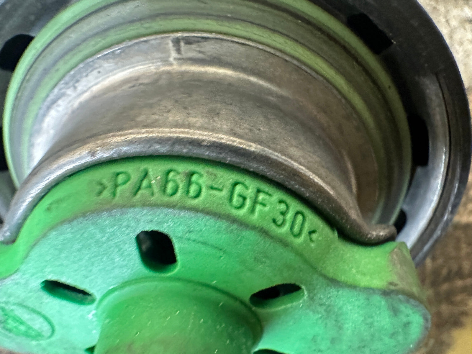 BMW E46 E39 E53 E60 E90 E87 1 3 5 SERIES X3 X5 OEM GAS CAP 16116765484/PA66GF30
