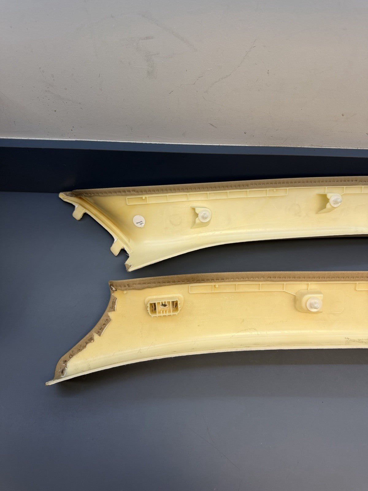 12-2015 BMW X1 Front Left Right A Pillar Trim Panel Cover 2990774 2990773 BEIGE