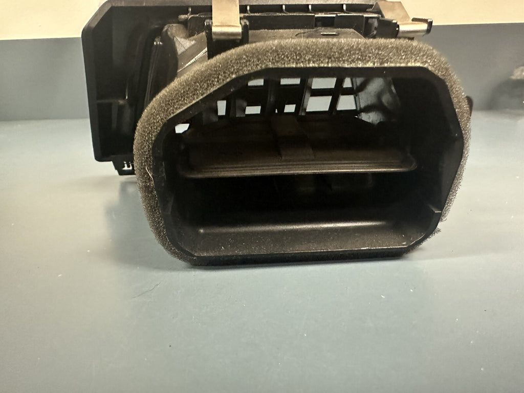 2012 - 2018 BMW 328I F30 PASSENGER/RIGHT SIDE DASH AC AIR VENT 9218550-14 OEM