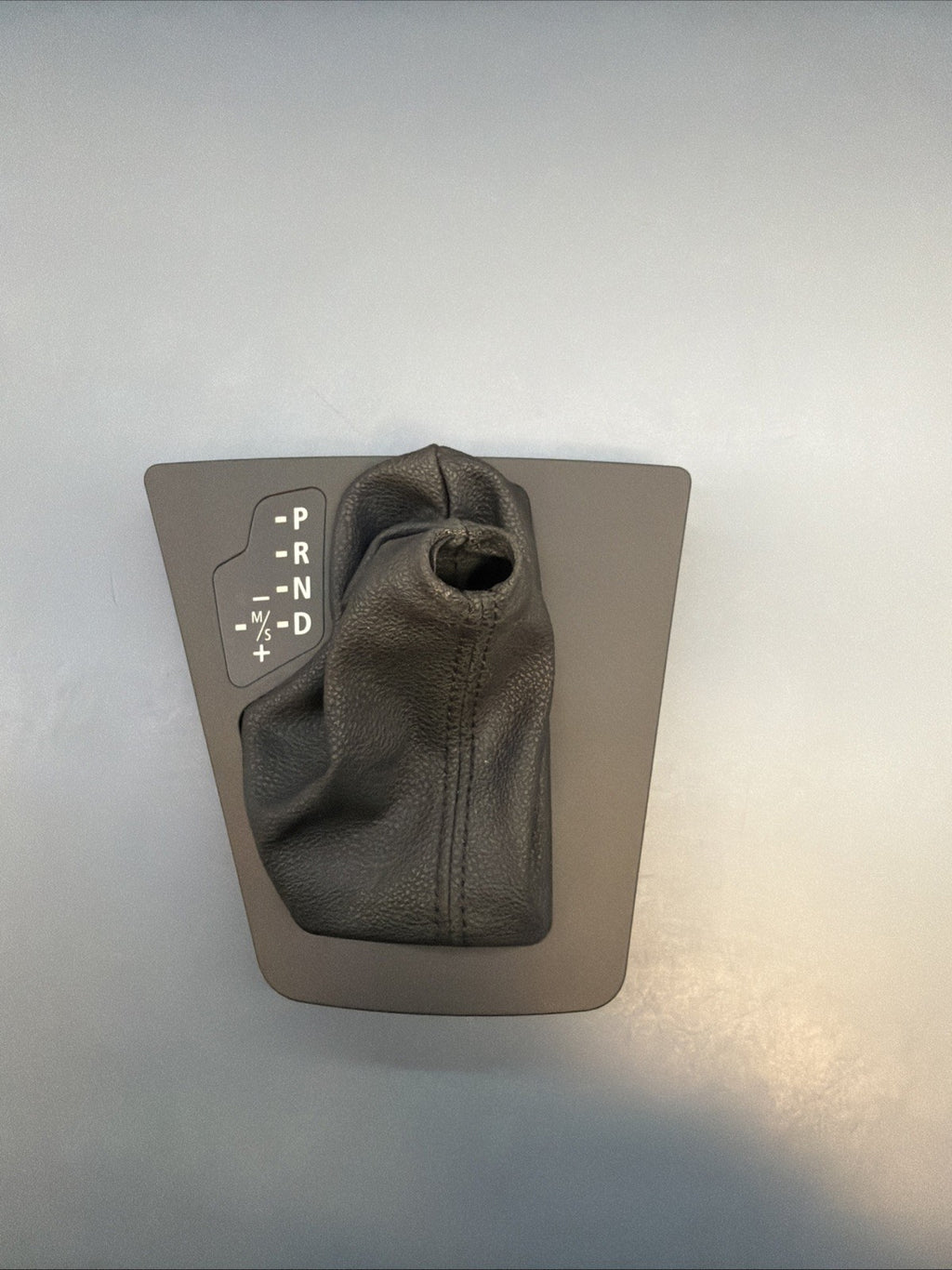07-10 BMW X3 E83 GEAR SHIFTER KNOB TRIM COVER BOOT BLACK 354882 OEM