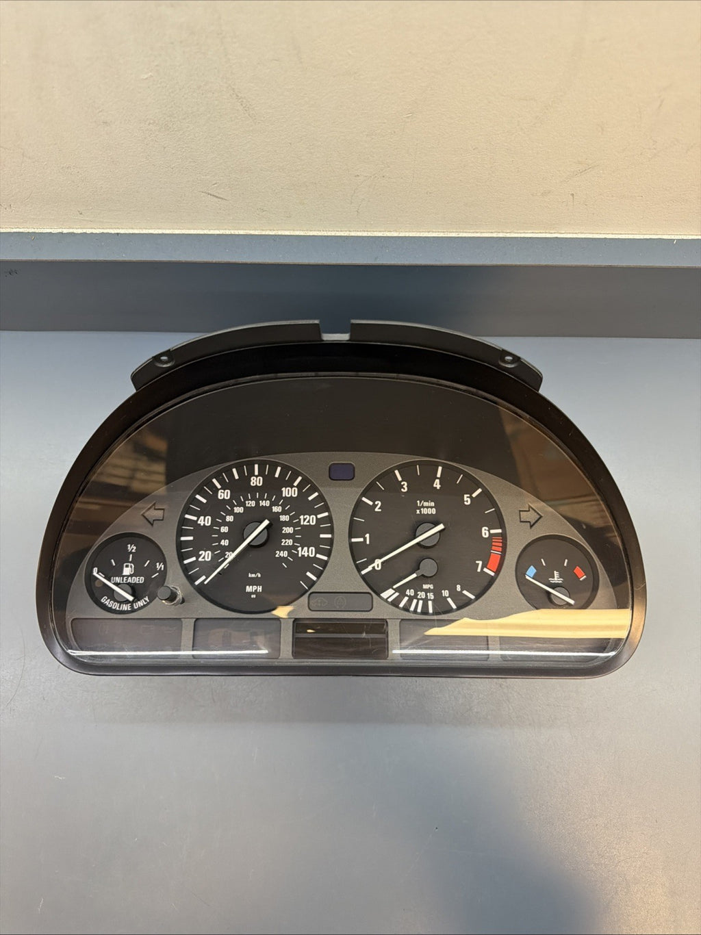 BMW 97-99 E39 5 SERIES INSTRUMENT GAUGE CLUSTER SPEEDOMETER OEM 8375673