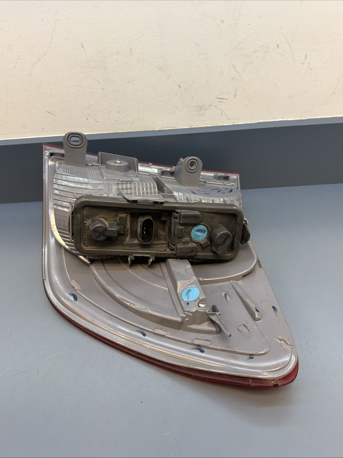 2011-2017 BMW X3 Driver Tail Light Quarter Mounted Headlamps OEM 7220239