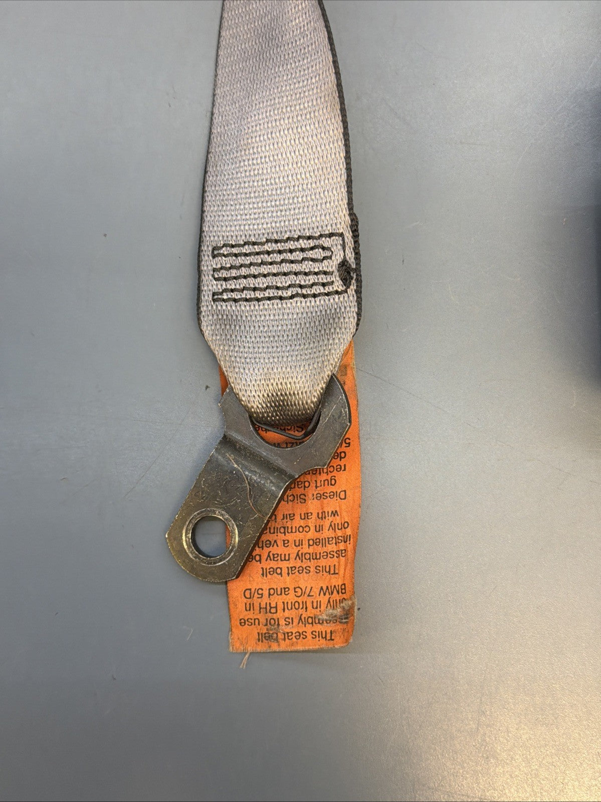 95-03 Bmw E39 5/7 Series Front Right Pass Upper Seat Belt Retractor Gray 8198570