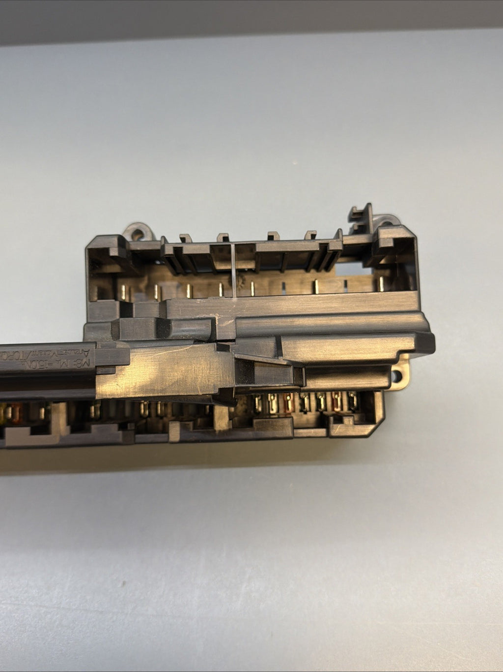 2008-2010 BMW 550I E60 CABIN FRONT RIGHT FUSE RELAY JUNCTION BOX 6957330