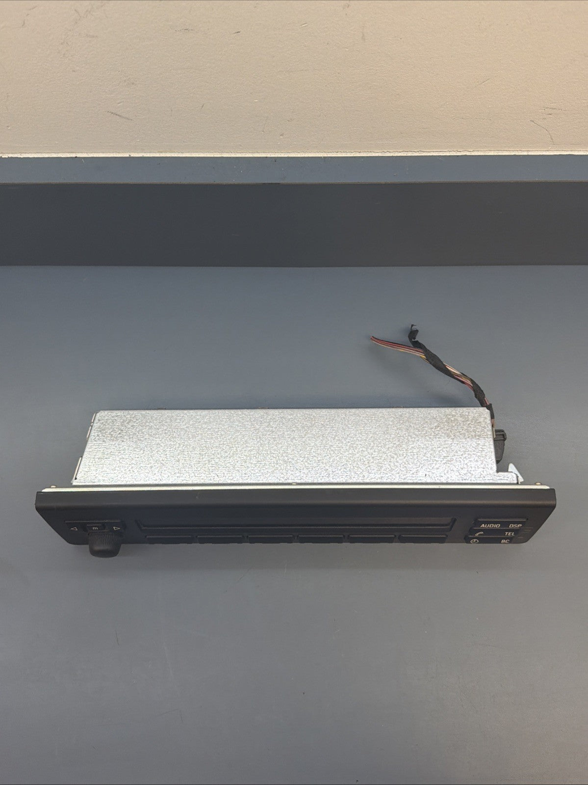 BMW E39 OEM STEREO RADIO MID INFO DISPLAY Head UNIT 65828360742