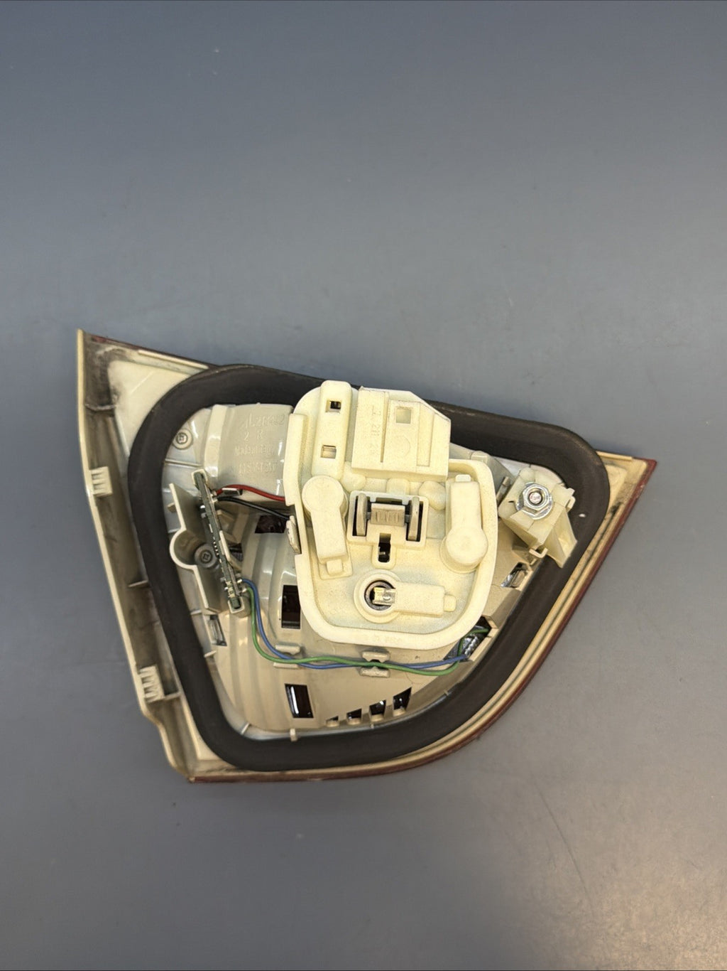09-11 BMW E90 328i 335d Sedan Rear Right Side Inner Tail Light 4871734 OEM
