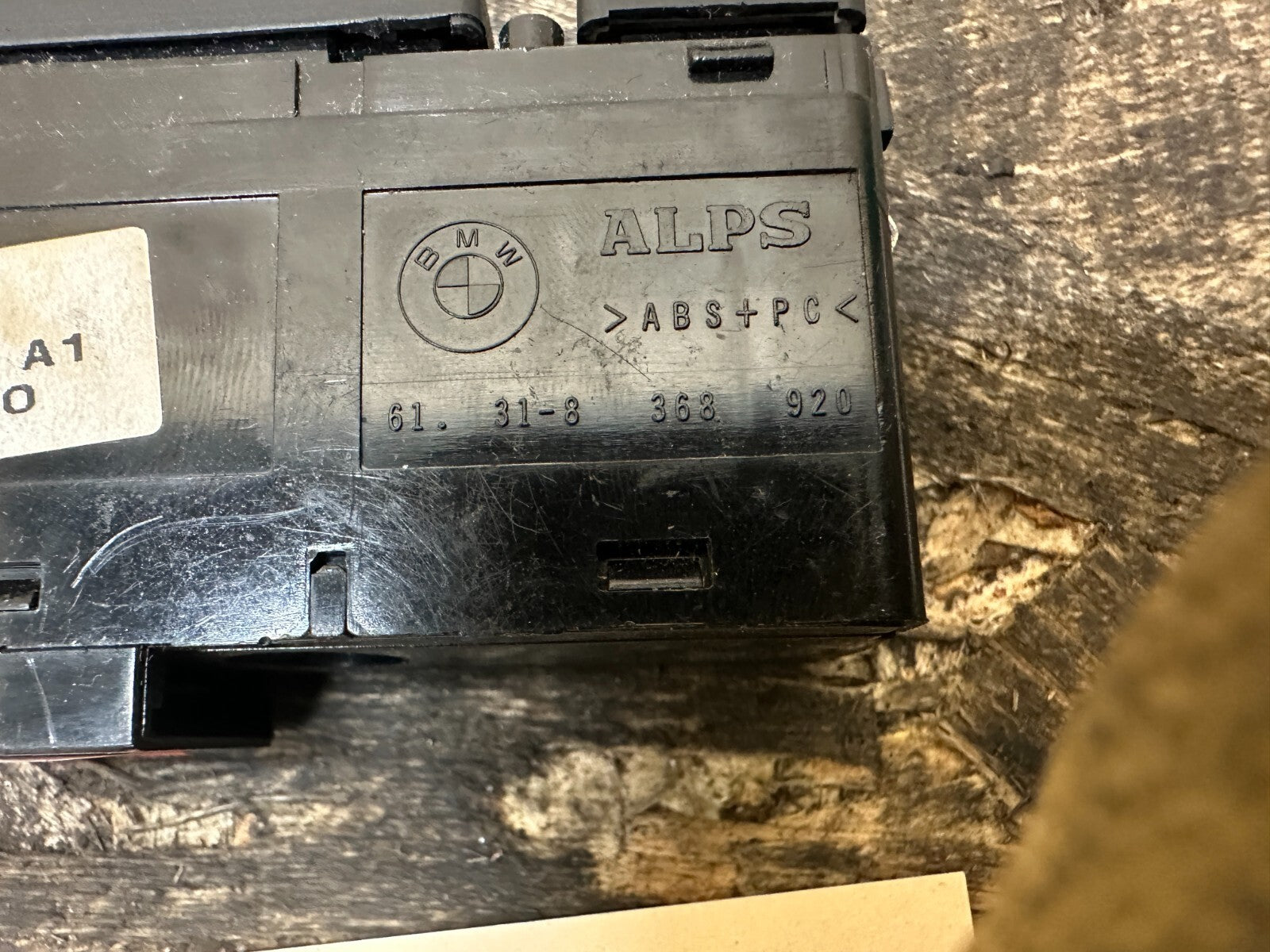 BMW 1999-2005 E46 3 SERIES MASTER DOOR LOCK AND HAZARD LIGHT OEM 61318363920
