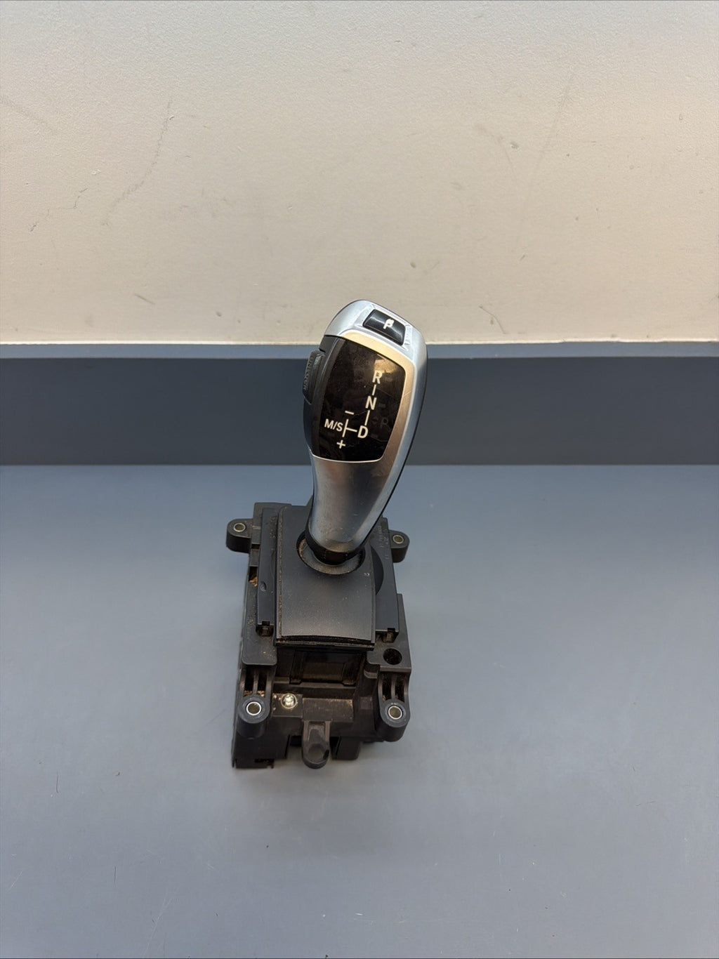 11-16 BMW 5 7 SERIES AUTOMATIC GEAR SHIFTER SELECTOR SHIFT KNOB OEM 9239504