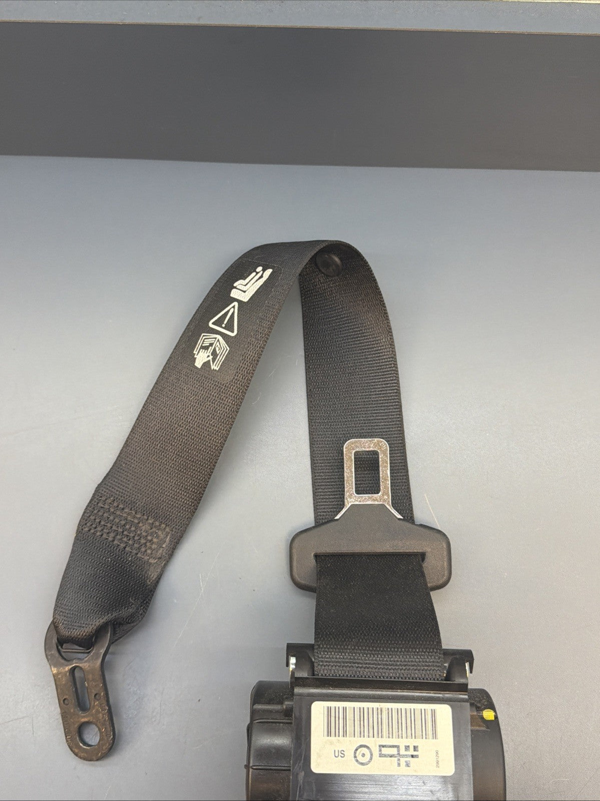 OEM Rear Right Or Left Seatbelt FOR 2012 2013 2014 2015 BMW X1 E84 608201000D