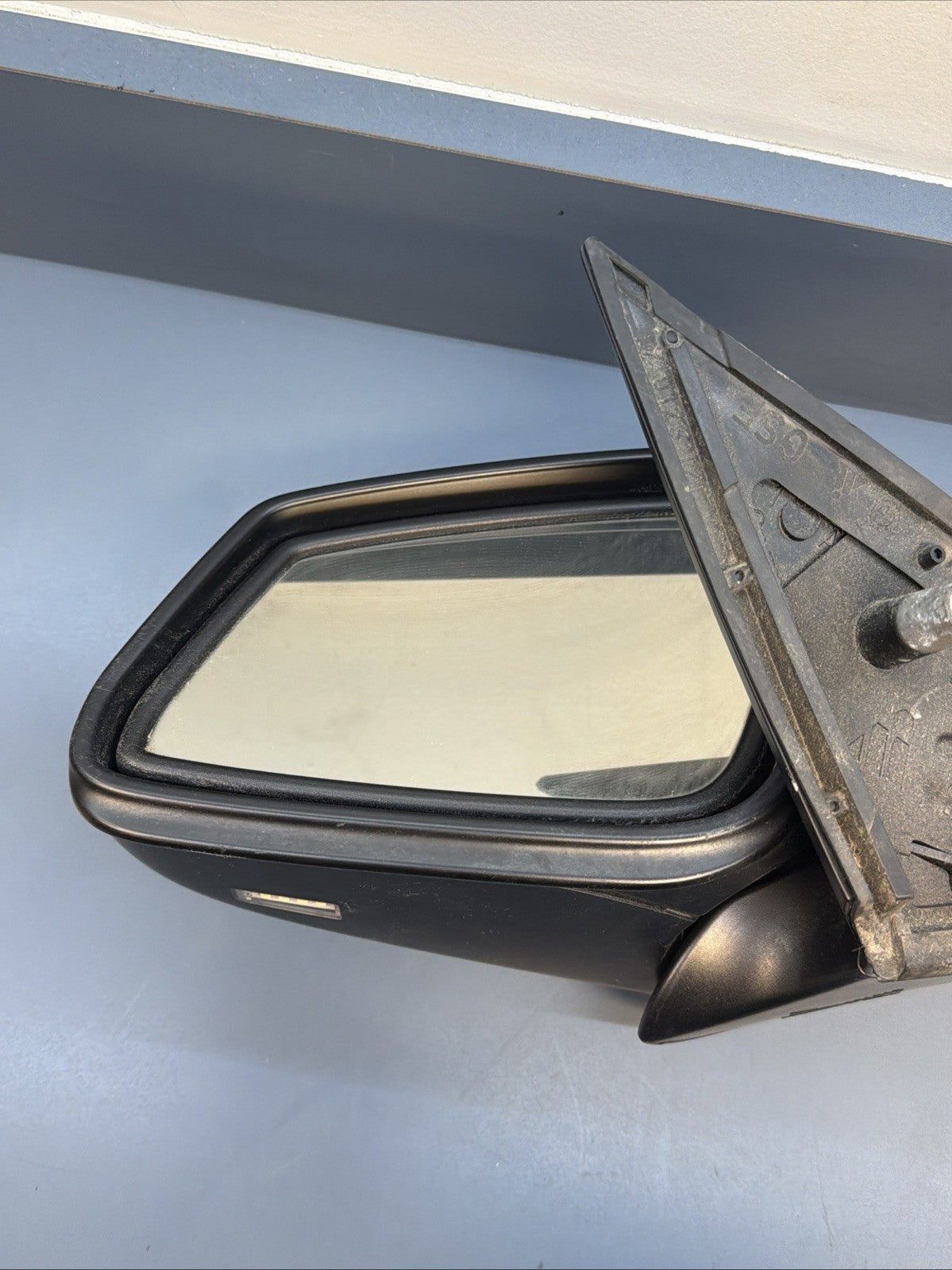 2008-2010 BMW E60 5 FRONT LEFT DRIVER SIDE MIRROR OUTSIDE 7203421 7208456 OEM
