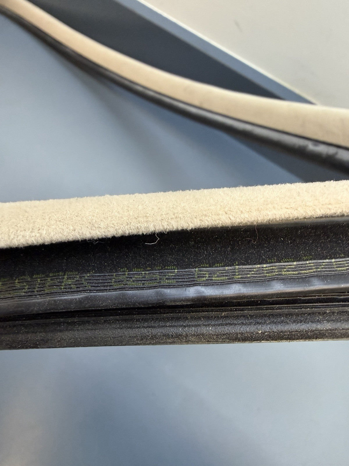 01-06 OEM BMW E46 M3 Coupe Rear Right Quarter Window Glass Weatherstrip 8252621
