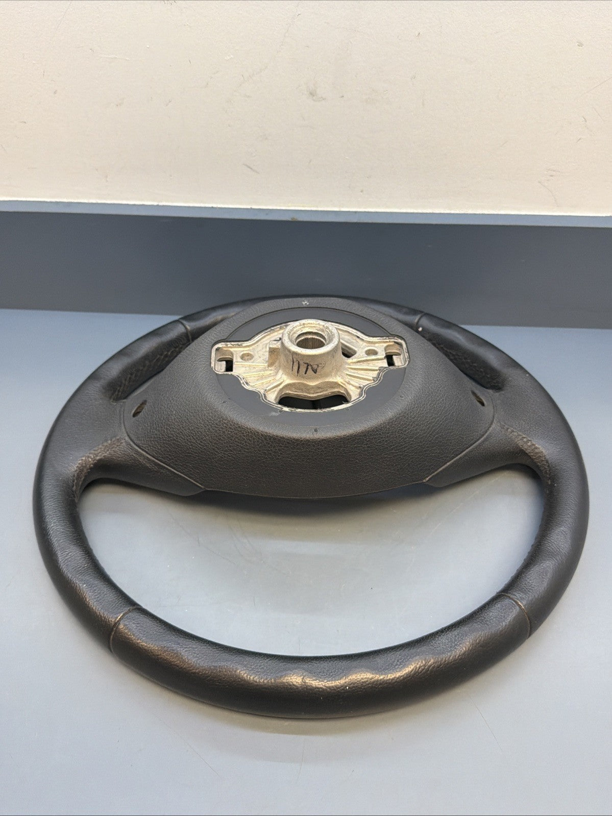 12-2016 BMW 320I F30 FRONT 3 SPOKE STEERING COLUMN WHEEL LEATHER BLACK 62558150E