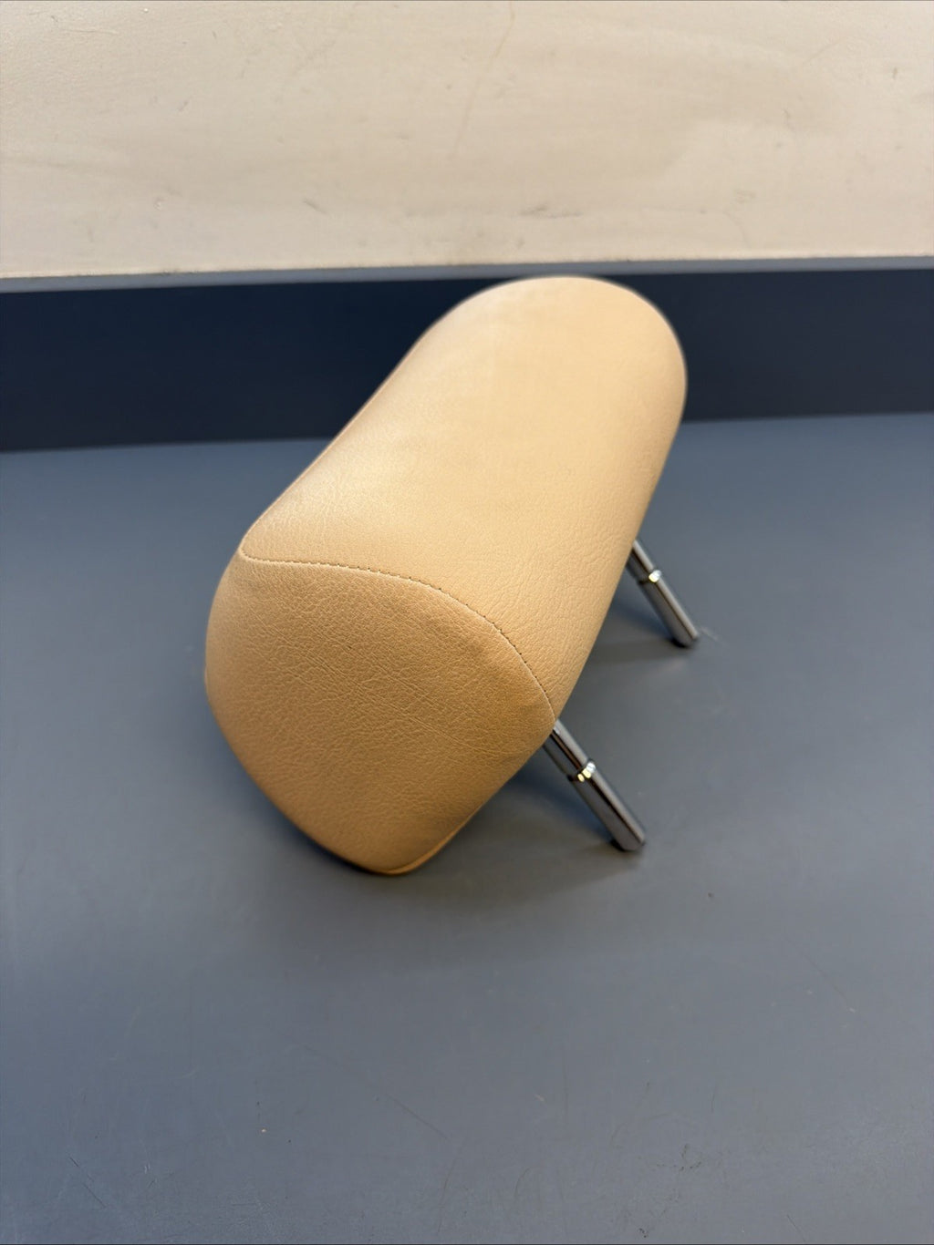 01-06 BMW 325i E46 Rear Left or Right Seat Head Rest Headrest BEIGE OEM 8255032