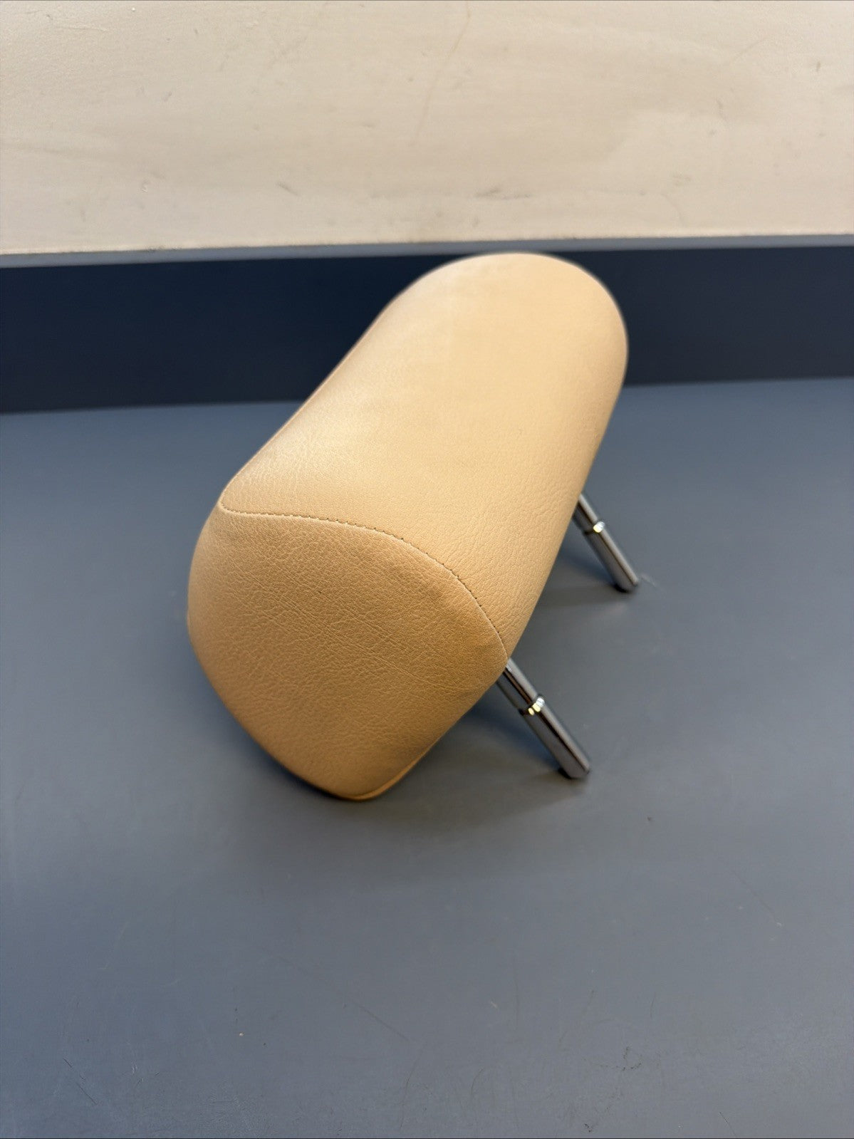 01-06 BMW 325i E46 Rear Left or Right Seat Head Rest Headrest BEIGE OEM 8255032
