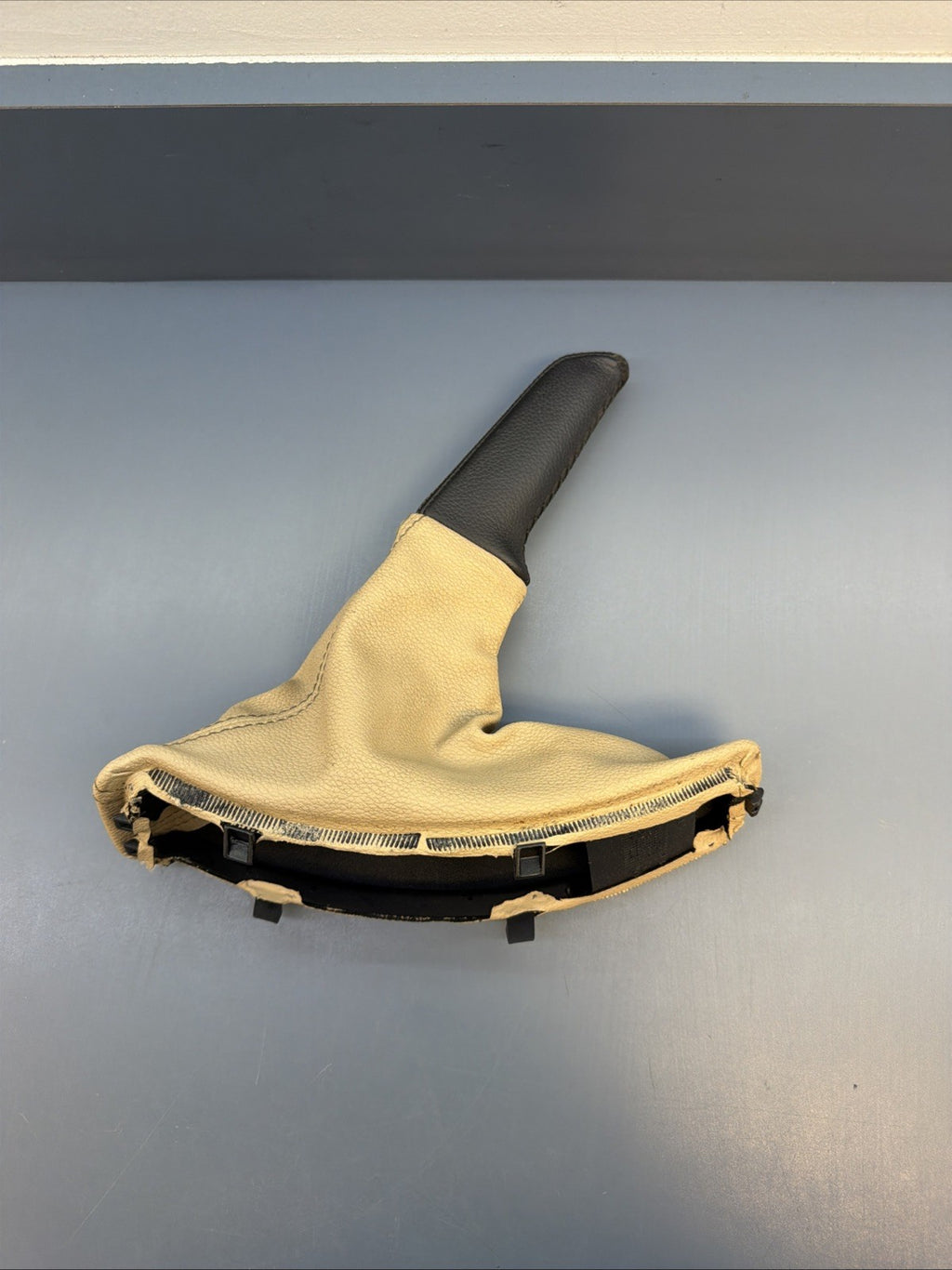 06-13 BMW E90 328i EMERGENCY BRAKE HANDLE BOOT COVER LEATHER OEM 7137535