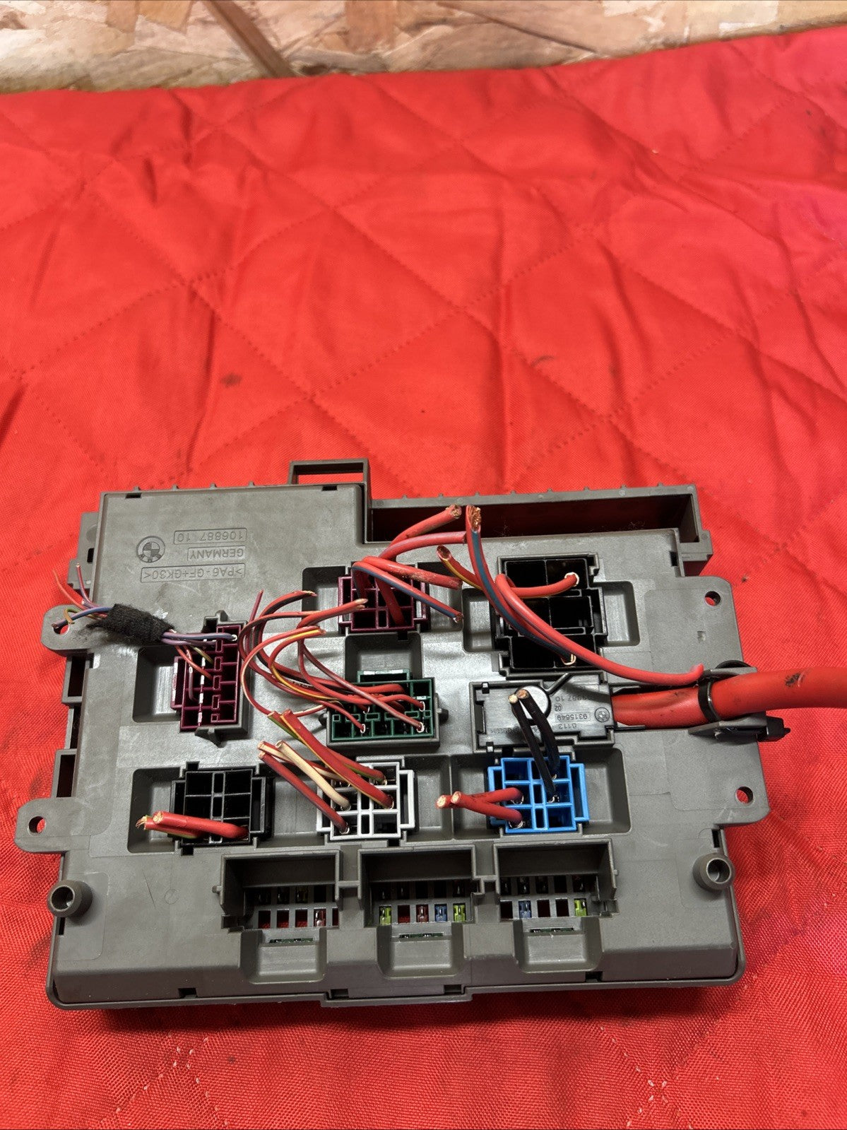 BMW 1 3 X1 Series E90 E91 E84 E87 Fuse Box Front Power Distribution 9119444