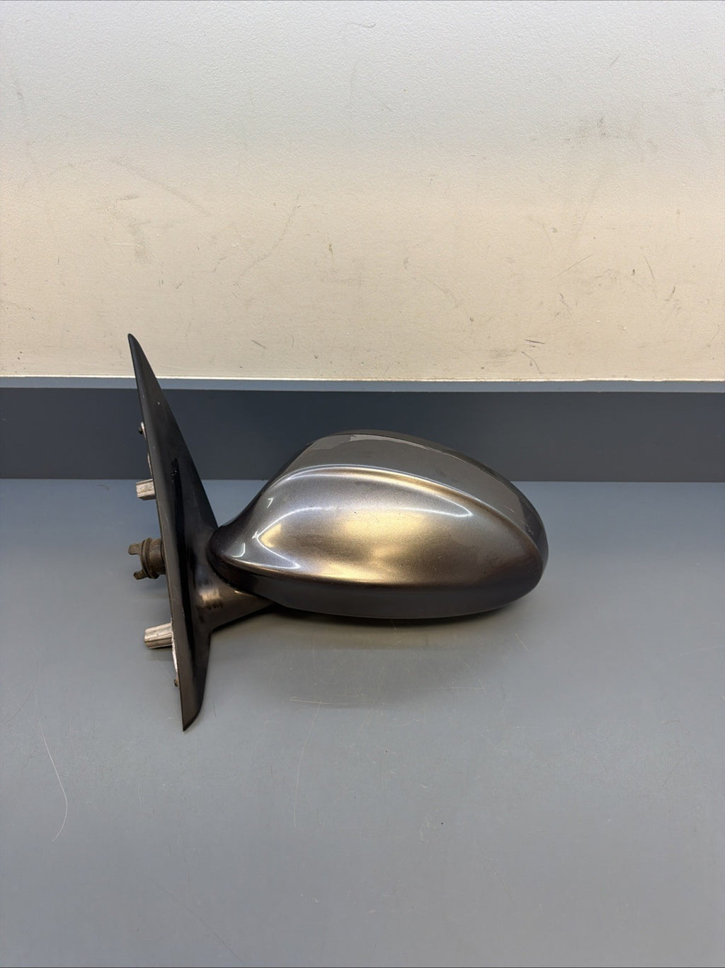 06-08 BMW E90 E91 325i Front Left Driver Side Rear View Mirror OEM