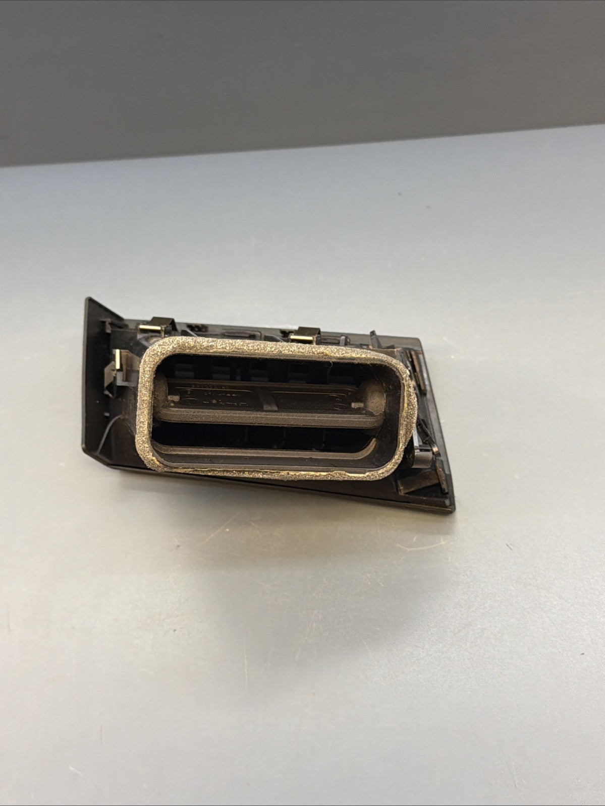 2003-2010 BMW X3 E83 Left Driver Side Air A/C Vent BLACK OEM 3400075