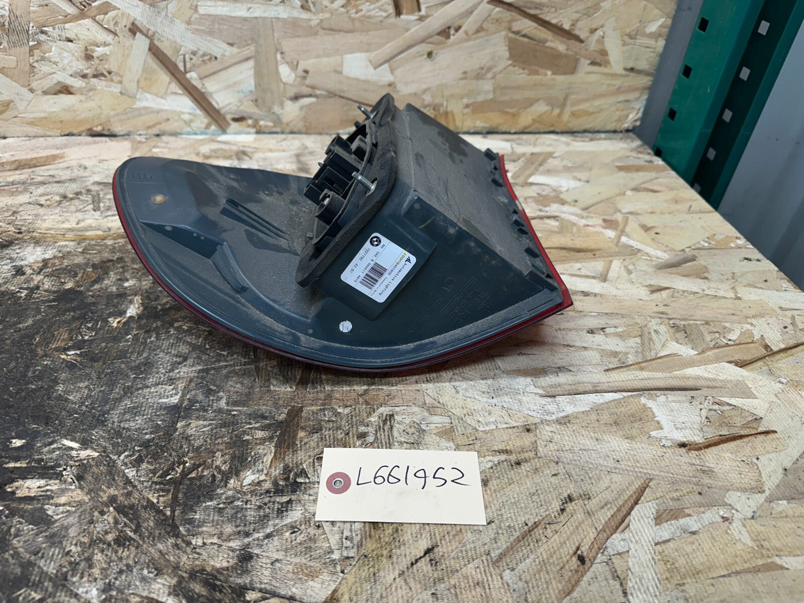 BMW 2011-2014 E70 LCI REAR RIGHT+LEFT SIDE OUTER TAIL LIGHT SET OEM 7227792+1