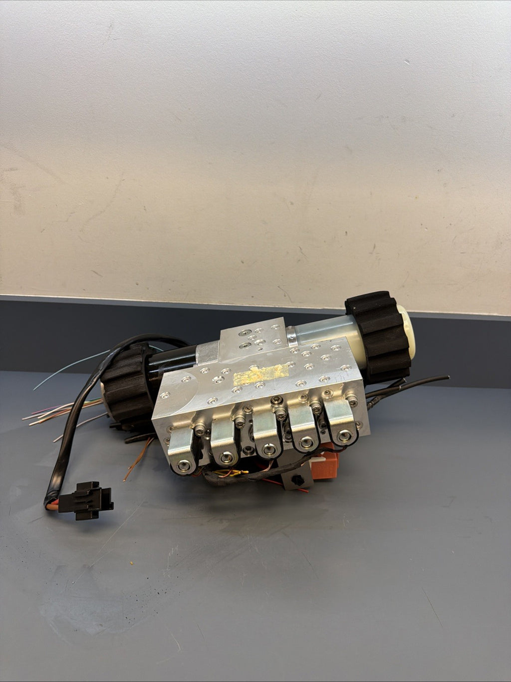 2007-2013 BMW E93 328i 335i M3 CONVERTIBLE HYDRAULIC TOP ROOF LIFT PUMP 7128780
