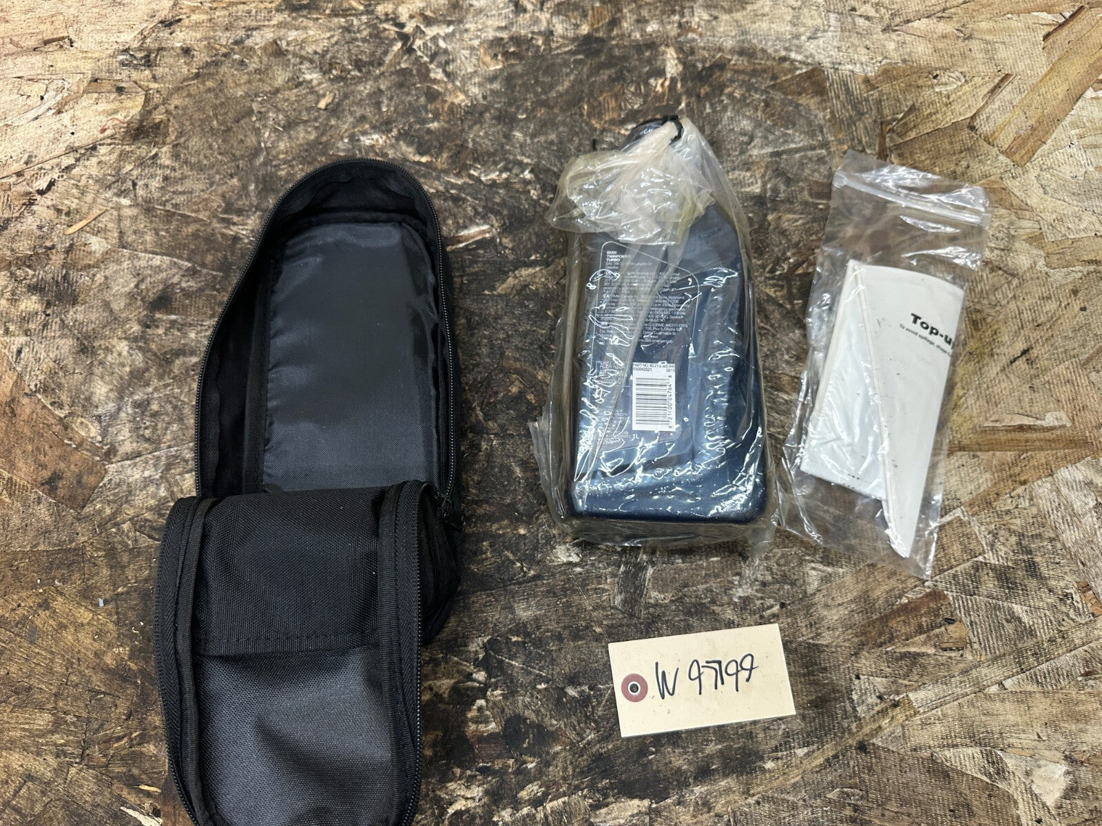 BMW 1999-2005 E46 OIL CONTAINER BAG + FUNNELS OEM 2817518