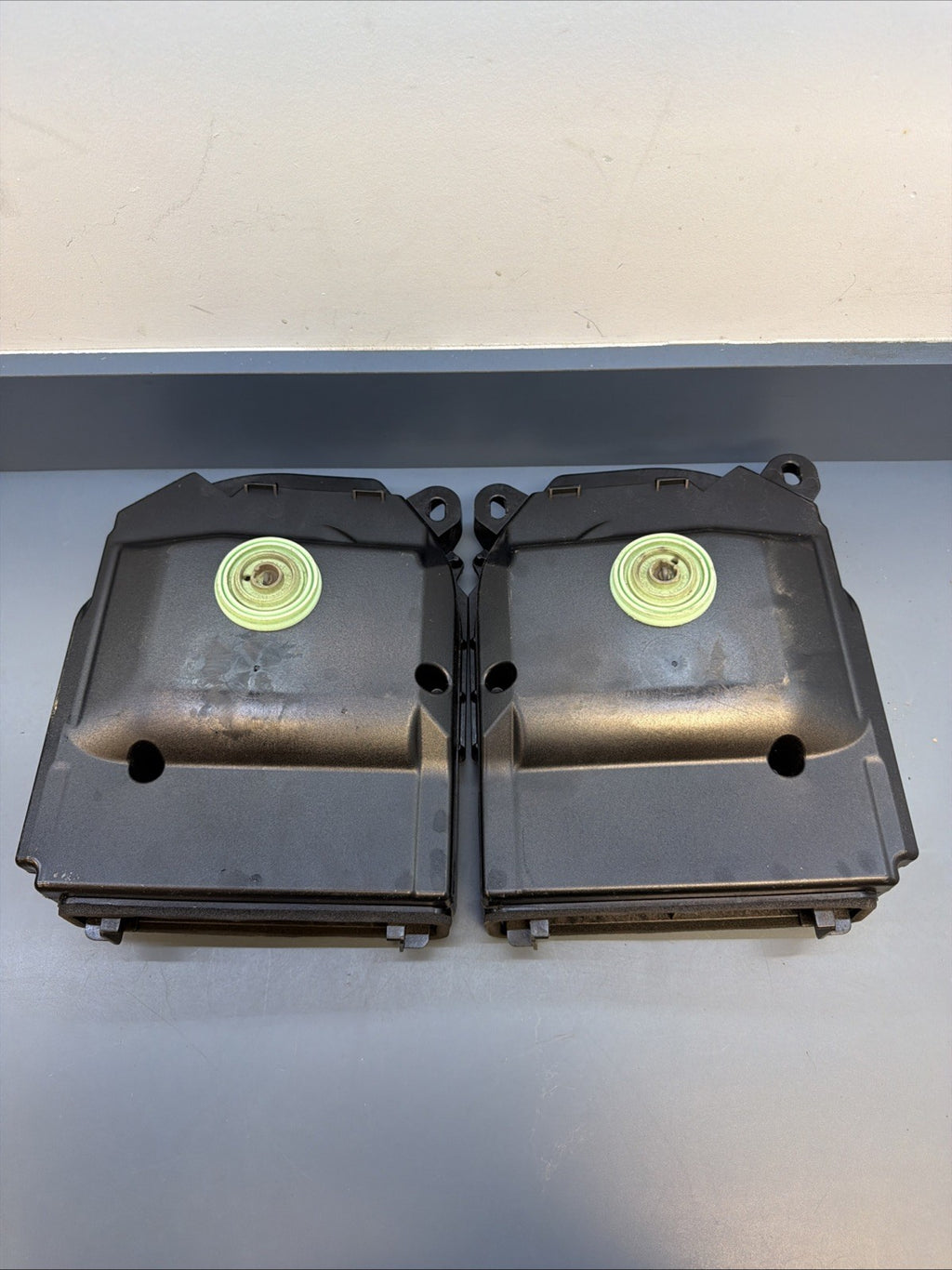 08-13 BMW E82 E88 135I FRONT LEFT & RIGHT HI-FI SUBWOOFER SET 9143143 9143144