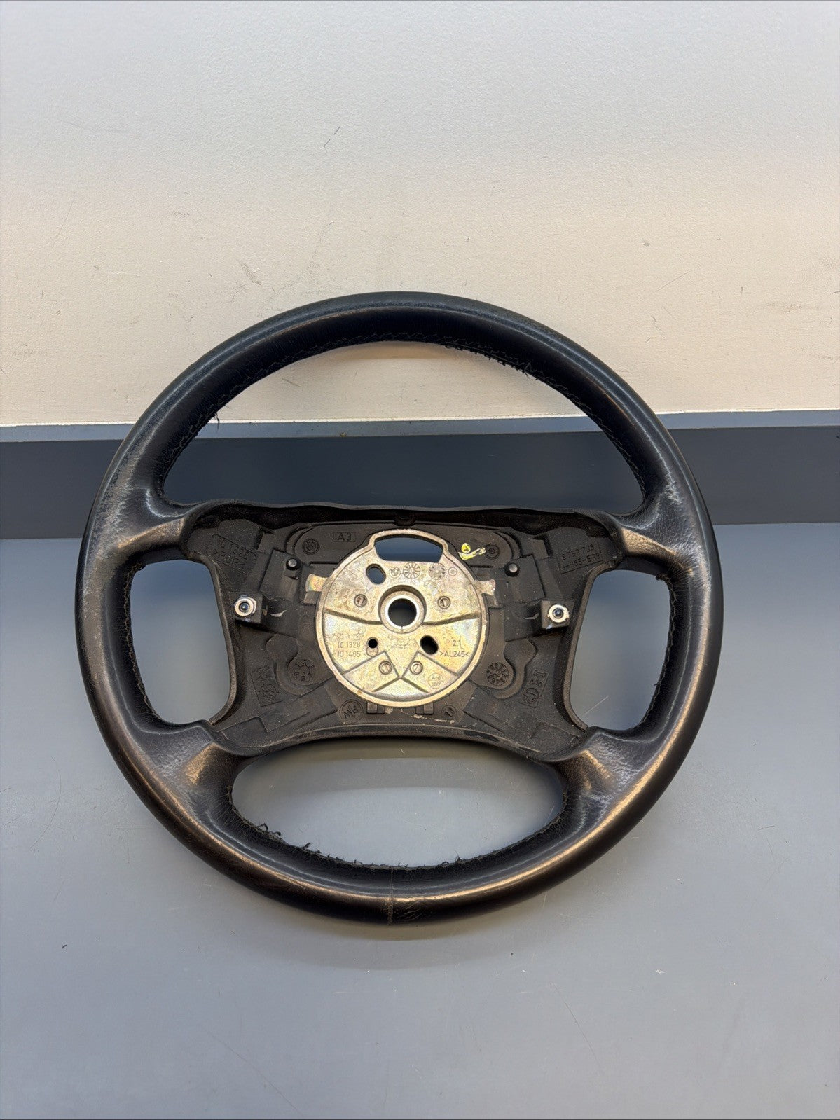 99-03 BMW E39 525i 530i 540i 4 Spoke Steering Wheel Black Leather 6753738 *NOTE*