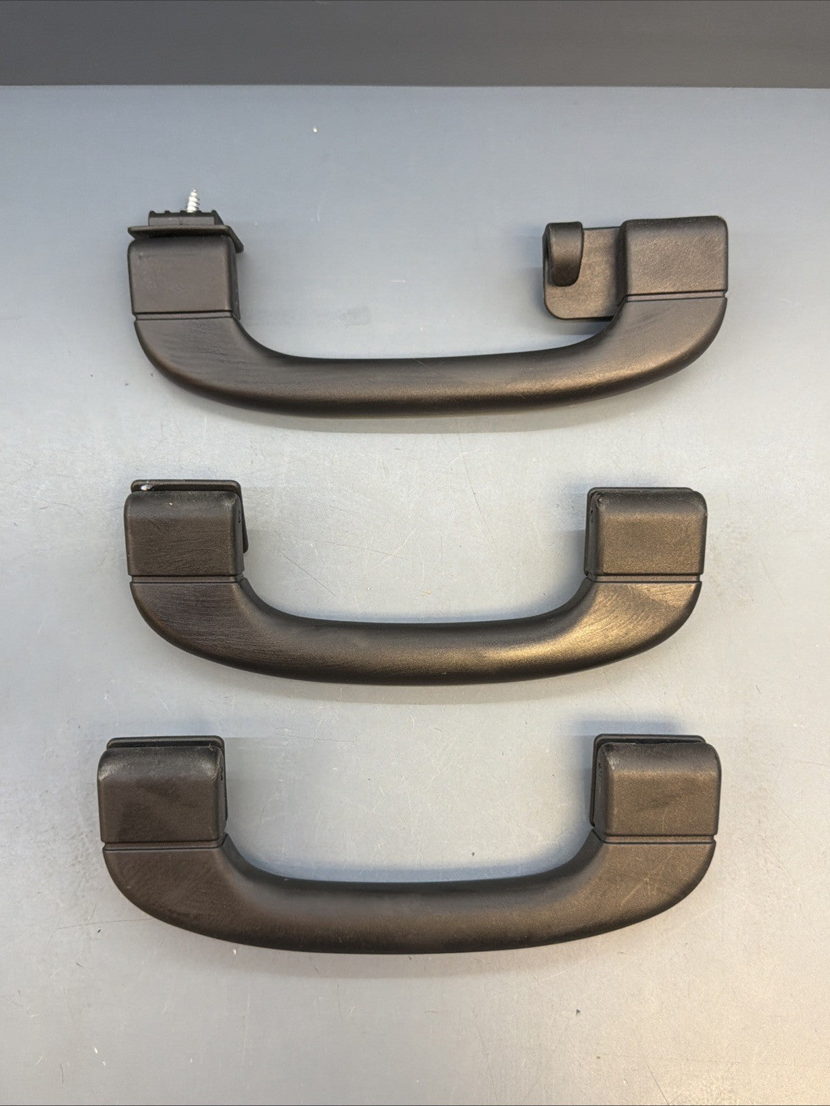 12-15 BMW X1 E84 FRONT LEFT OR RIGHT SIDE UPPER ROOF GRAB HANDLE BLACK 9143516
