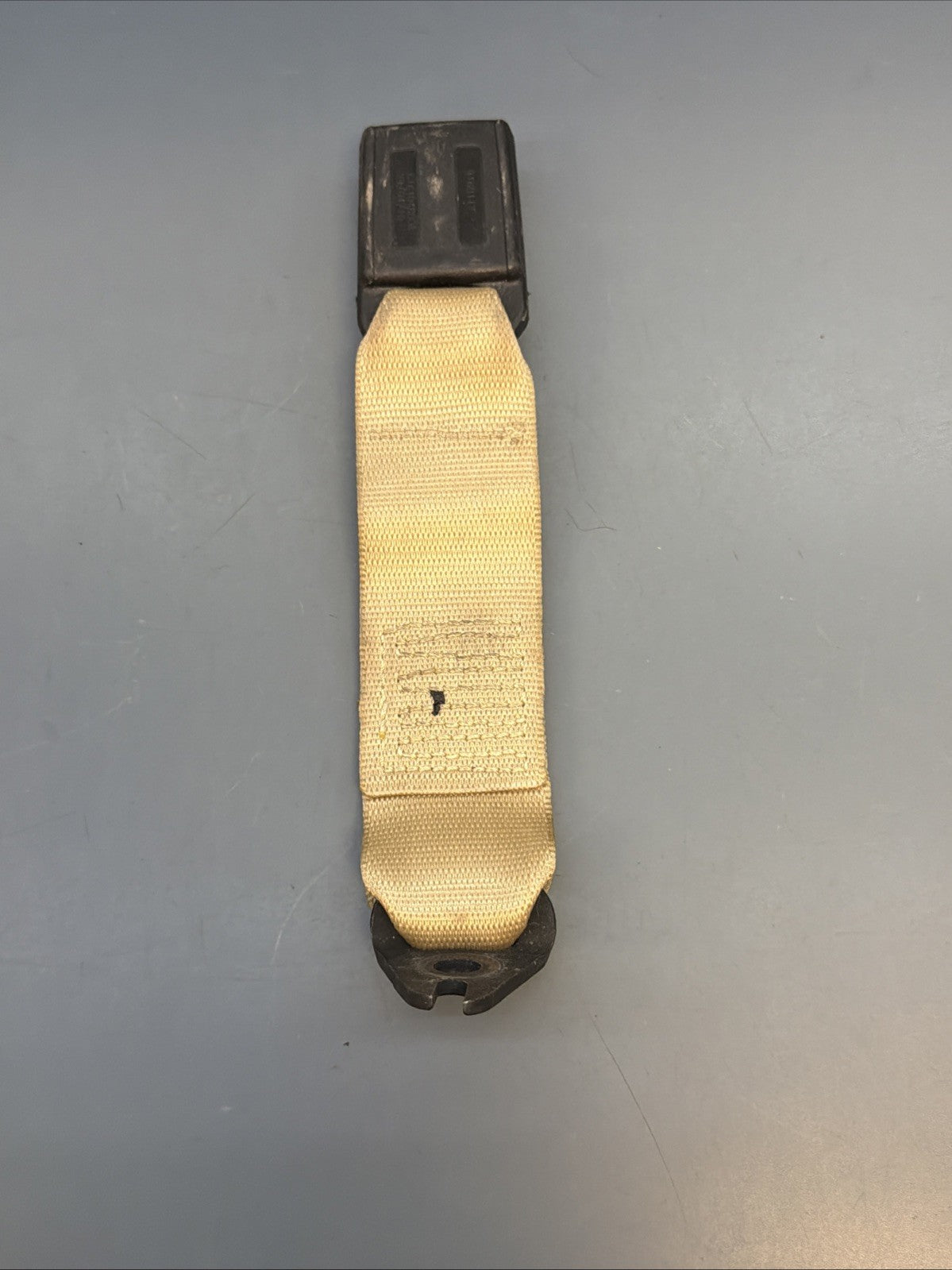 2009-2011 BMW 335I - REAR Center SEAT BELT Buckle / Receiver 9160117