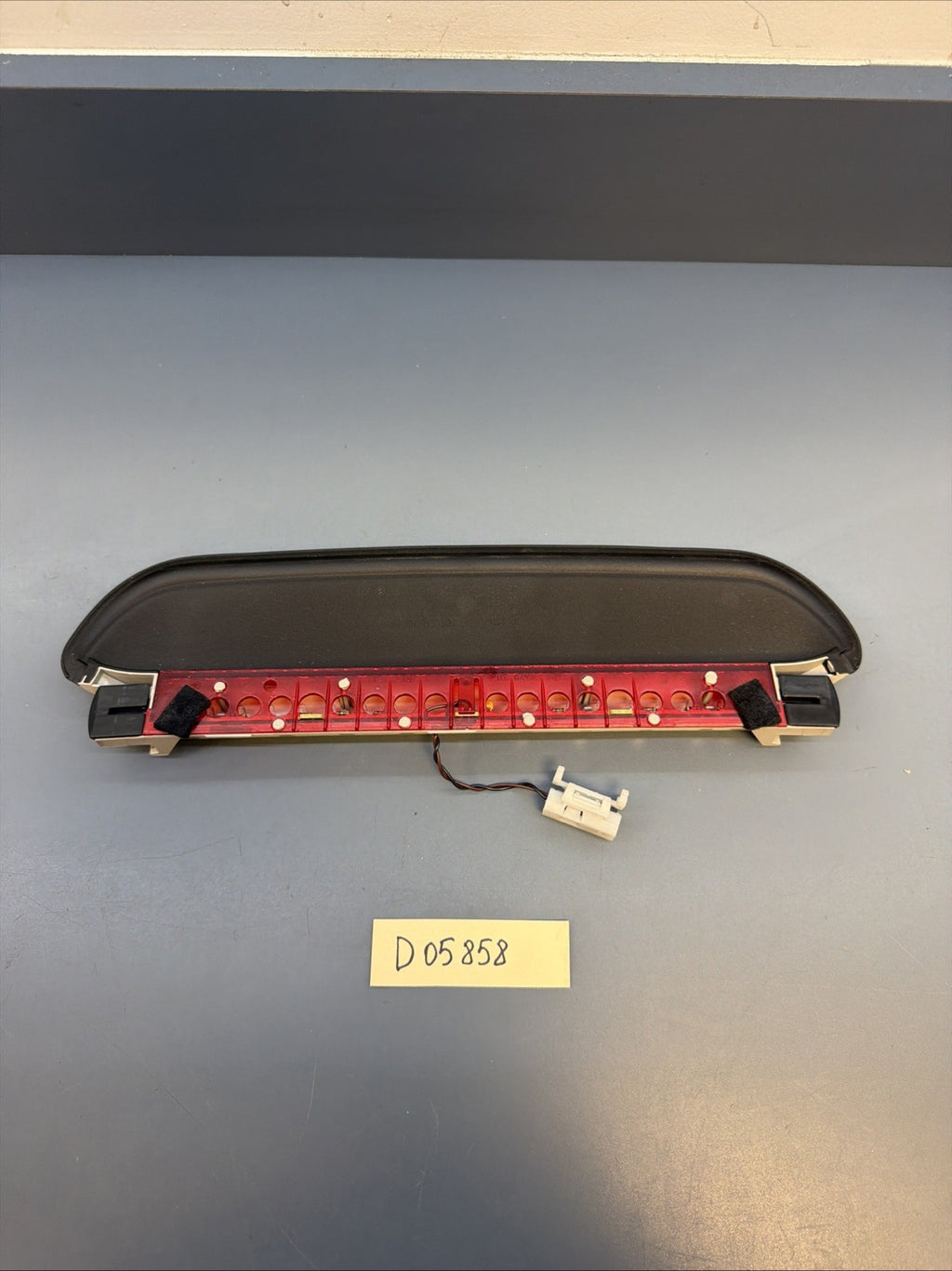 07-13 BMW 335I 328I E92 COUPE REAR 3RD THIRD TAIL BRAKE STOP LIGHT LAMP 7174628