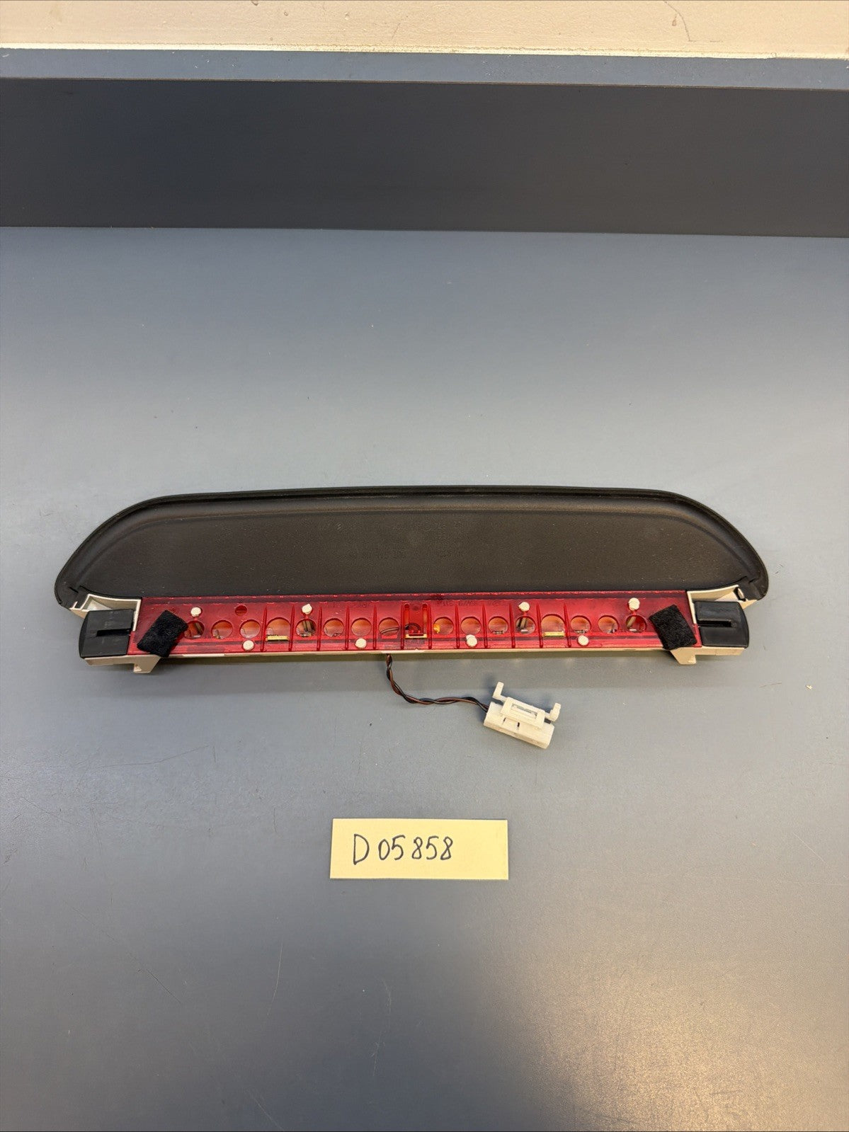 07-13 BMW 335I 328I E92 COUPE REAR 3RD THIRD TAIL BRAKE STOP LIGHT LAMP 7174628
