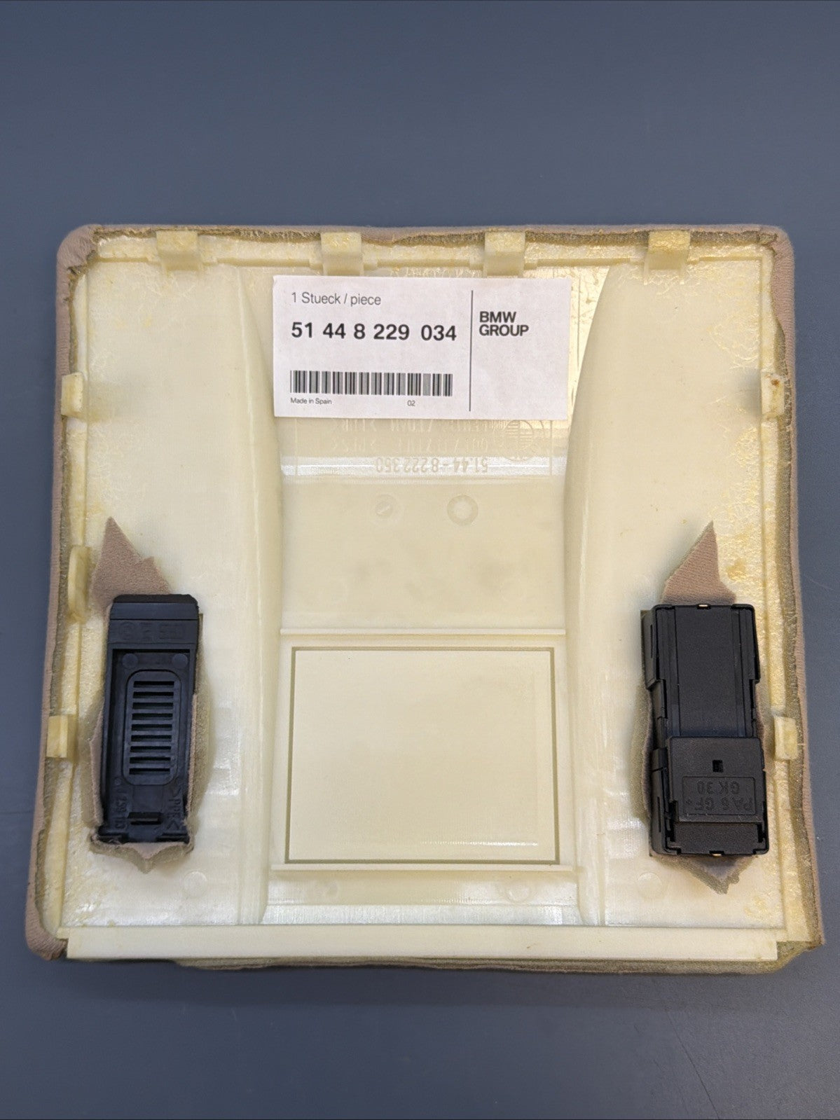 99-05 OEM BMW E46 325 Sedan Front Headliner Sunroof Switch Trim Beige 8229034