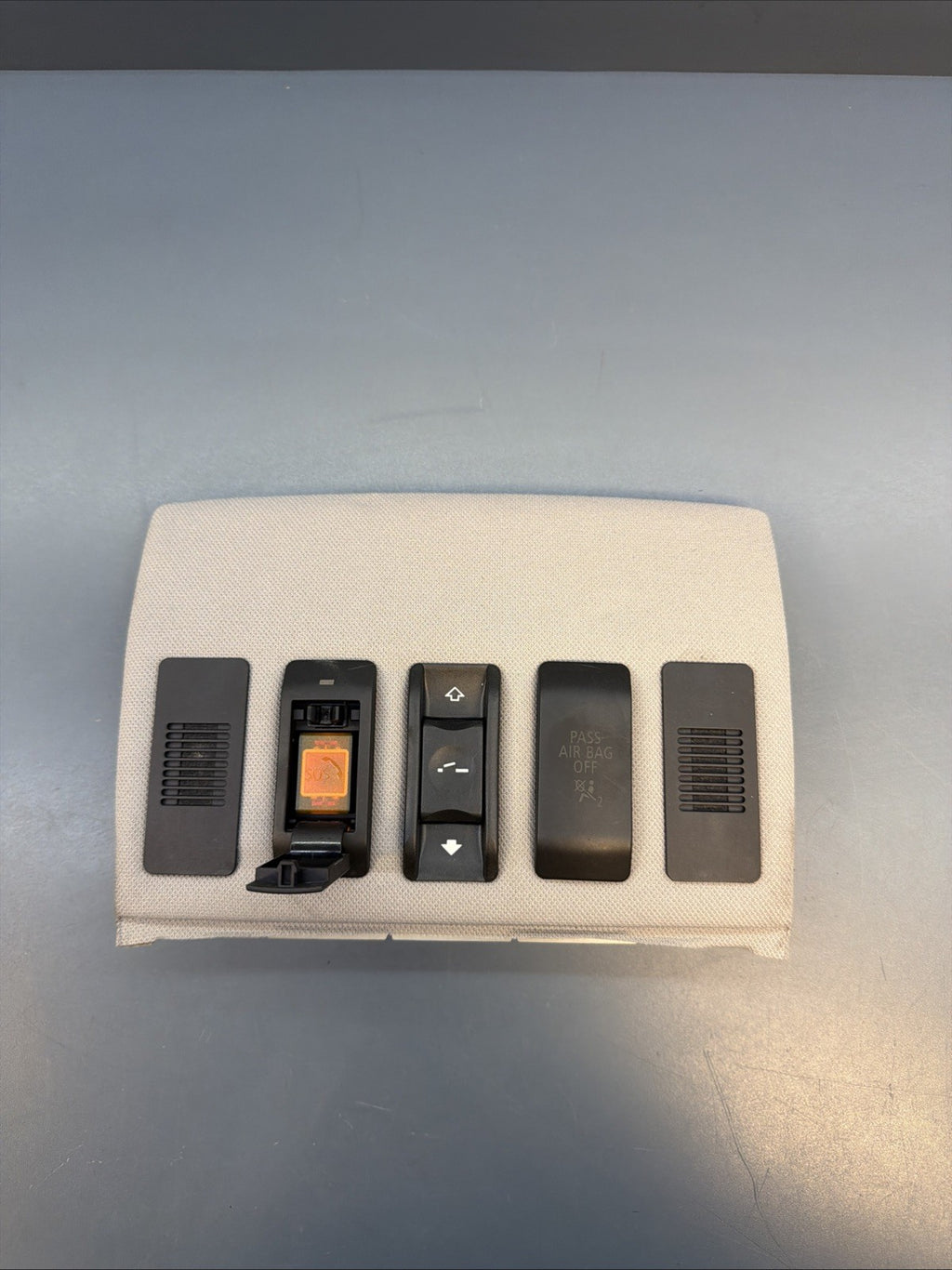 08 BMW 535xi E60 Front Upper Sunroof Mic Switch Control Switch Trim OEM 7125072