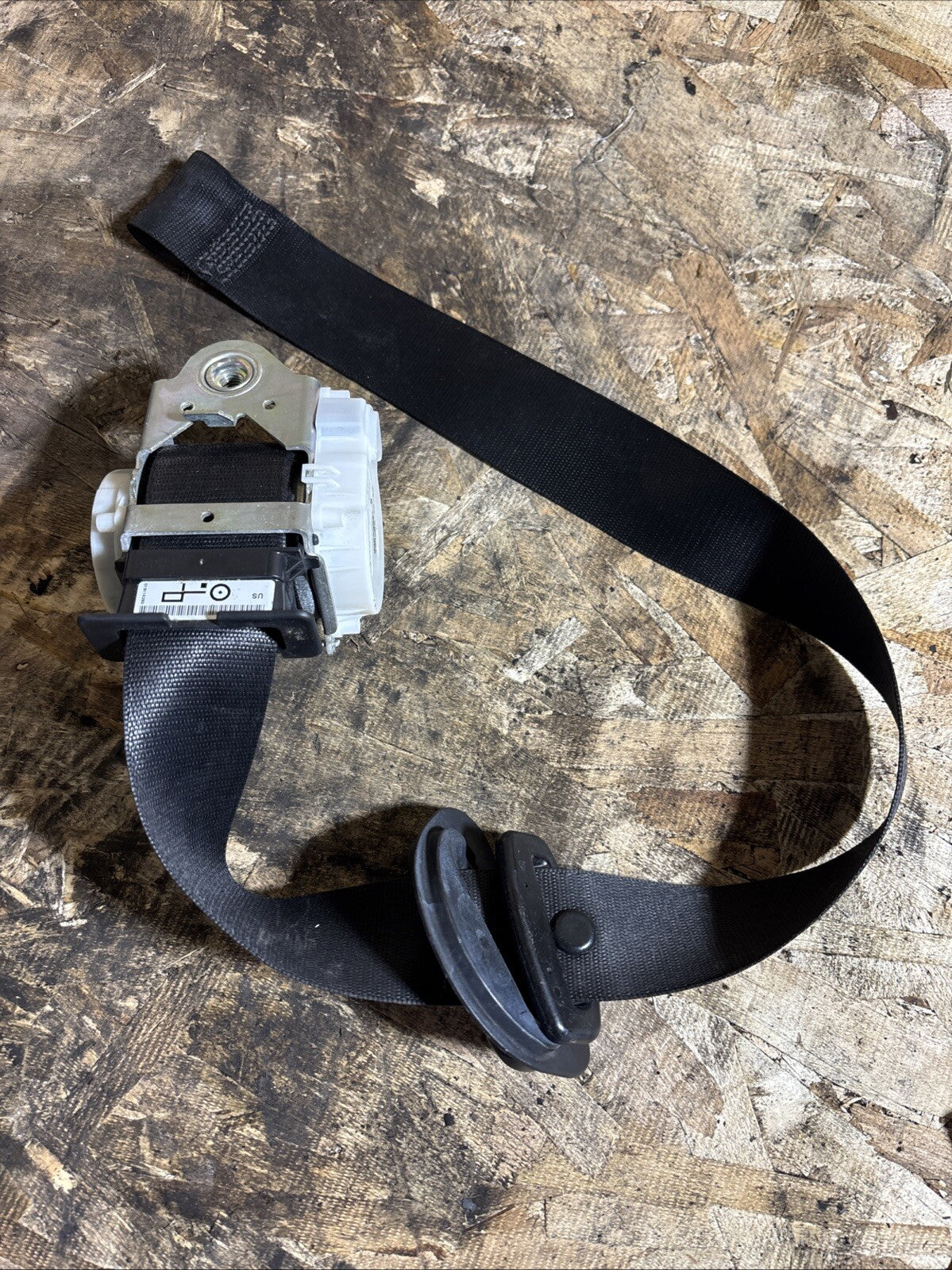07-13 BMW 3-SERIES FRONT LEFT SEAT BELT RETRACTOR OEM 34023561