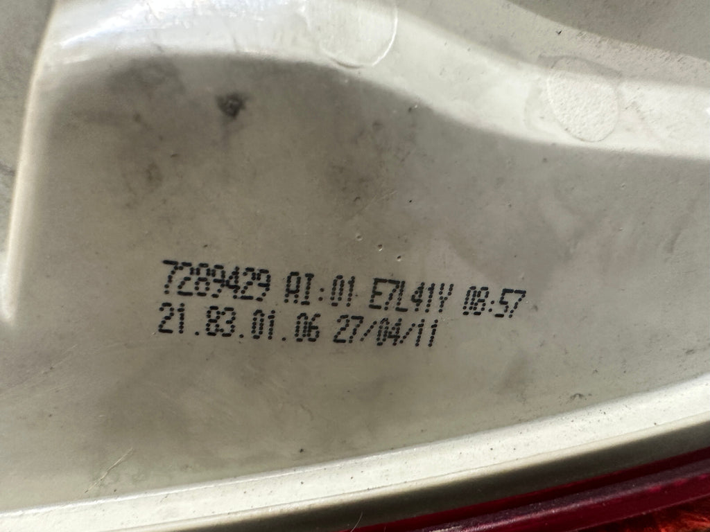 BMW 09-11 E90 LCI LEFT DRIVER SIDE REAR OUTER TAIL LIGHT OEM 7289429