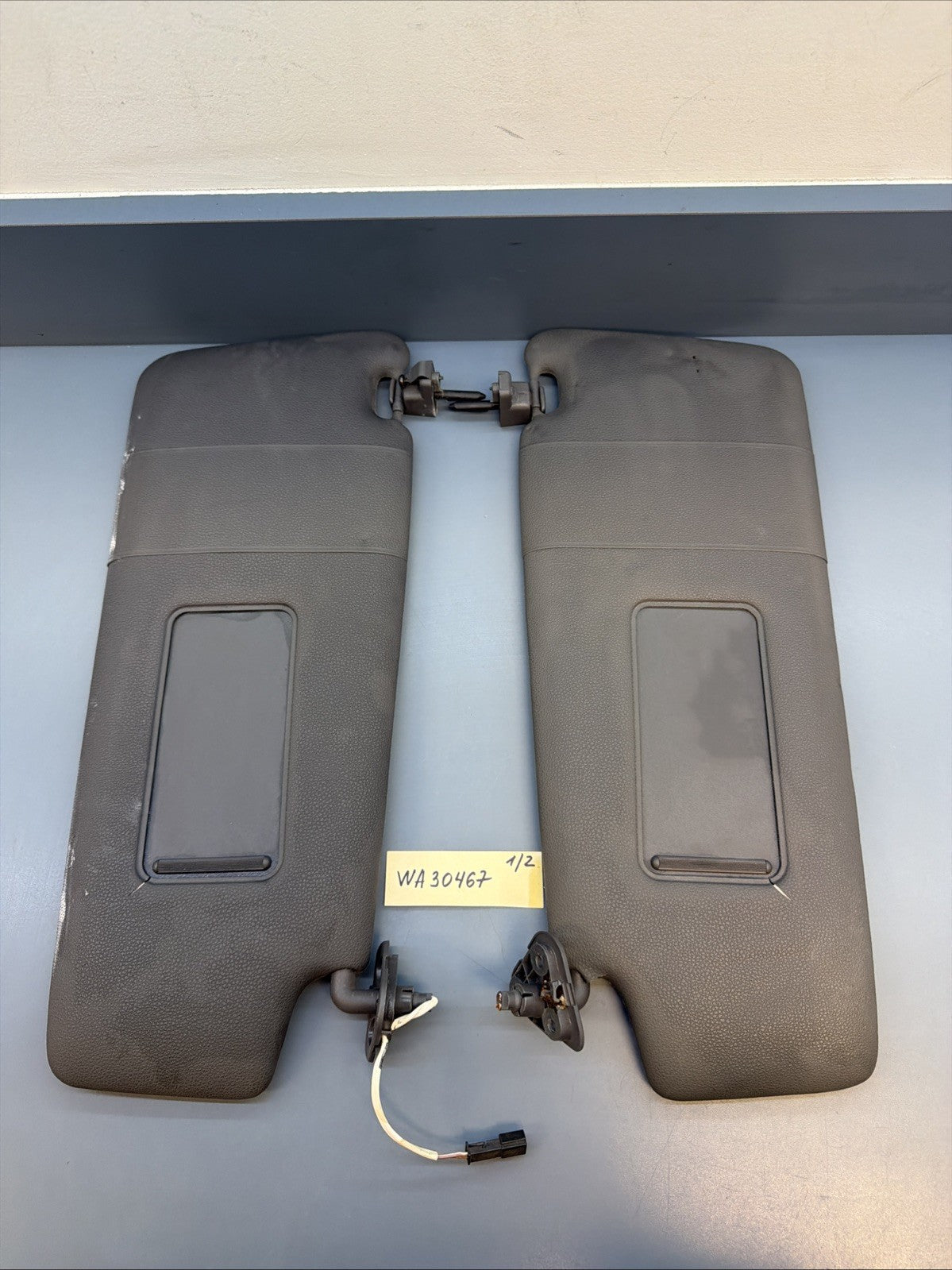 2004 BMW X3 E83 SUN VISOR PAIR BLACK 8373575