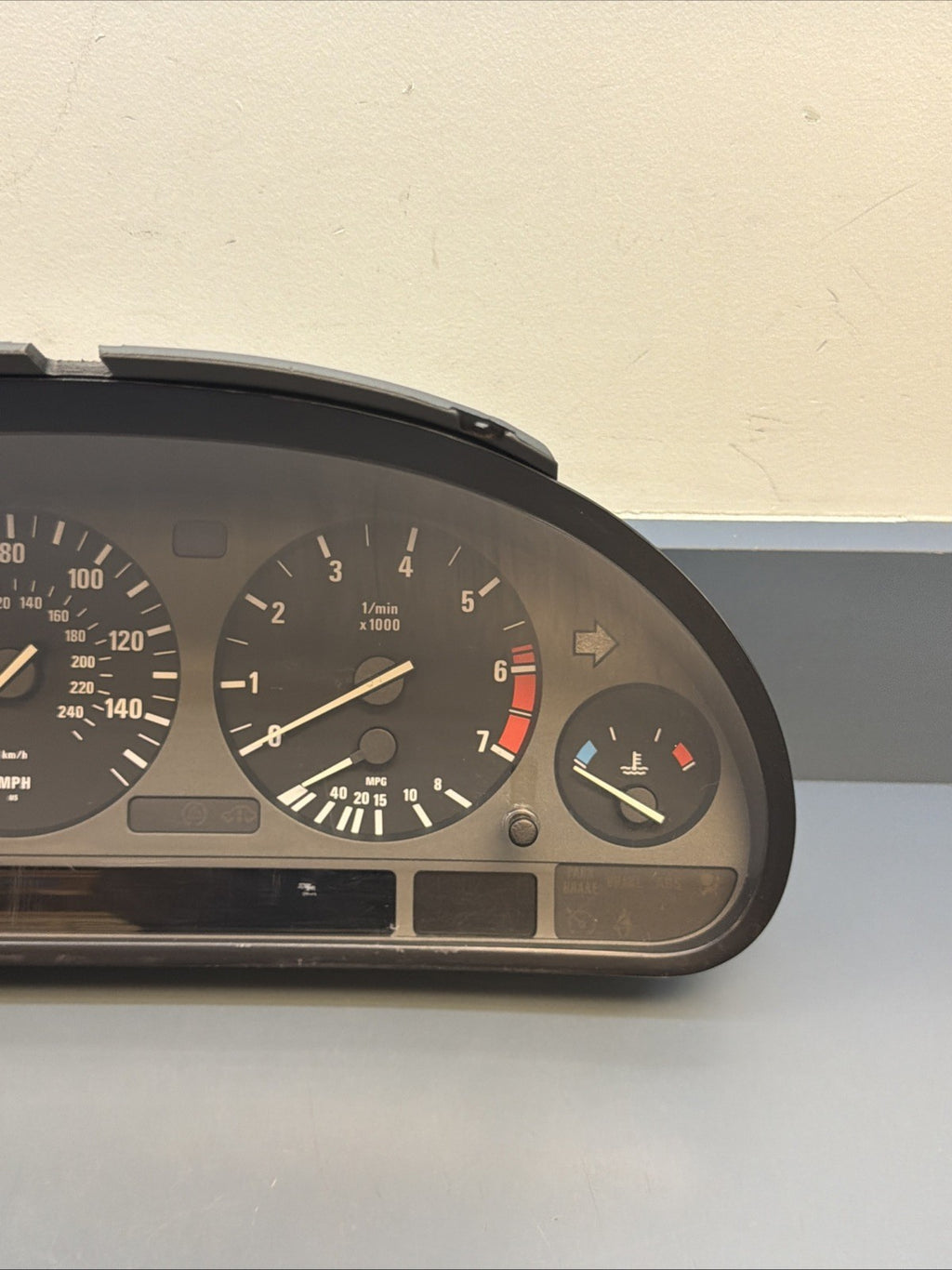 BMW E39 525i 530i 540i Instrument Cluster Speedometer OEM 8376716 194K