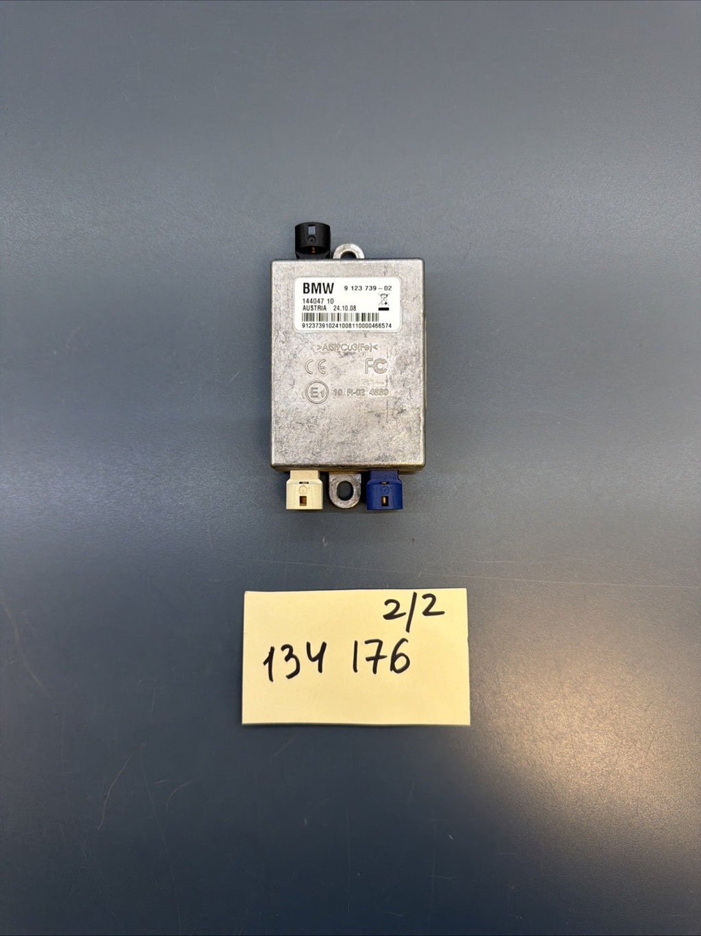 2009 2010 BMW 535i xDrive Radio Antenna Signal Amplifier Control Unit 9123739